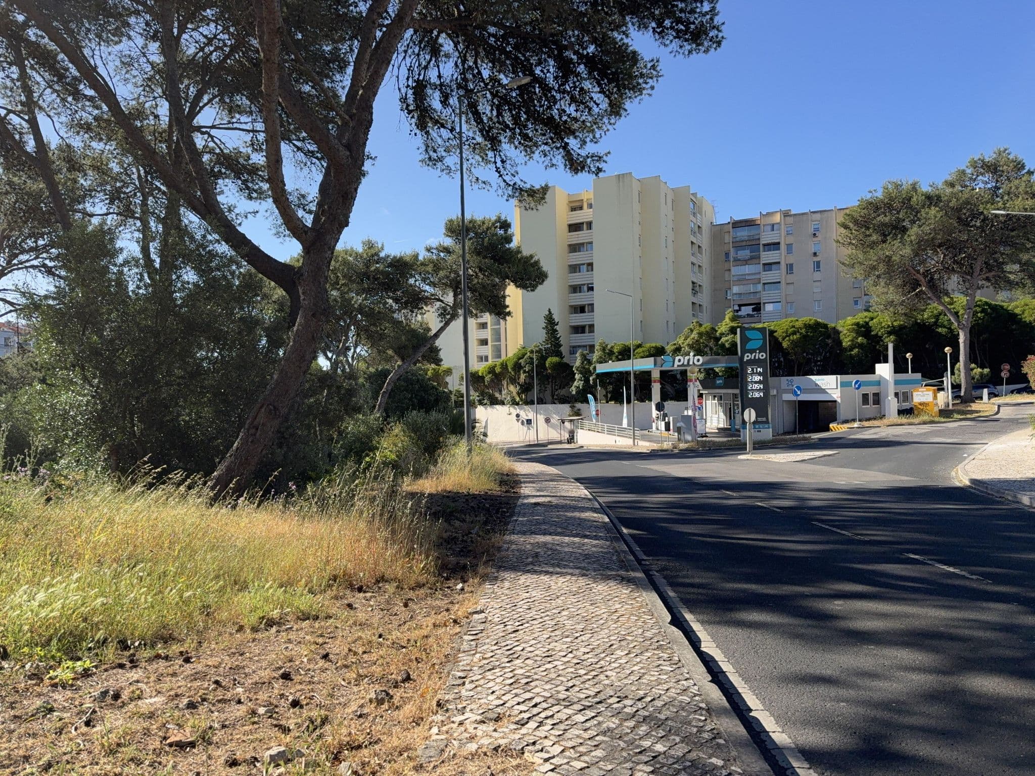 Street view near Dolce Cascais Guest House, Cobre — © RSTQ (CC BY-SA · Mapillary)