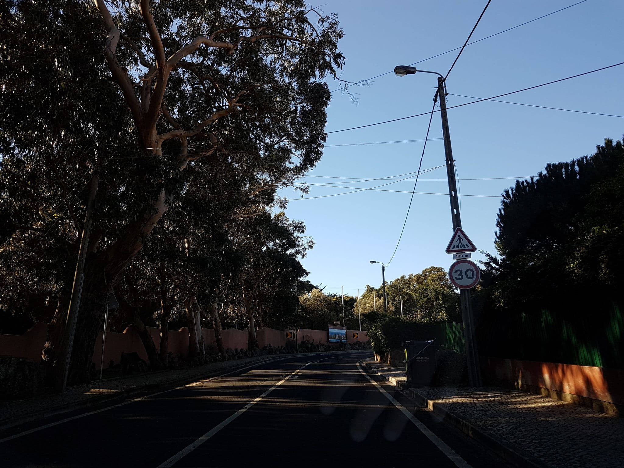 Street view near Marinha Guincho Resort, Azoia — © jopparn (CC BY-SA · Mapillary)