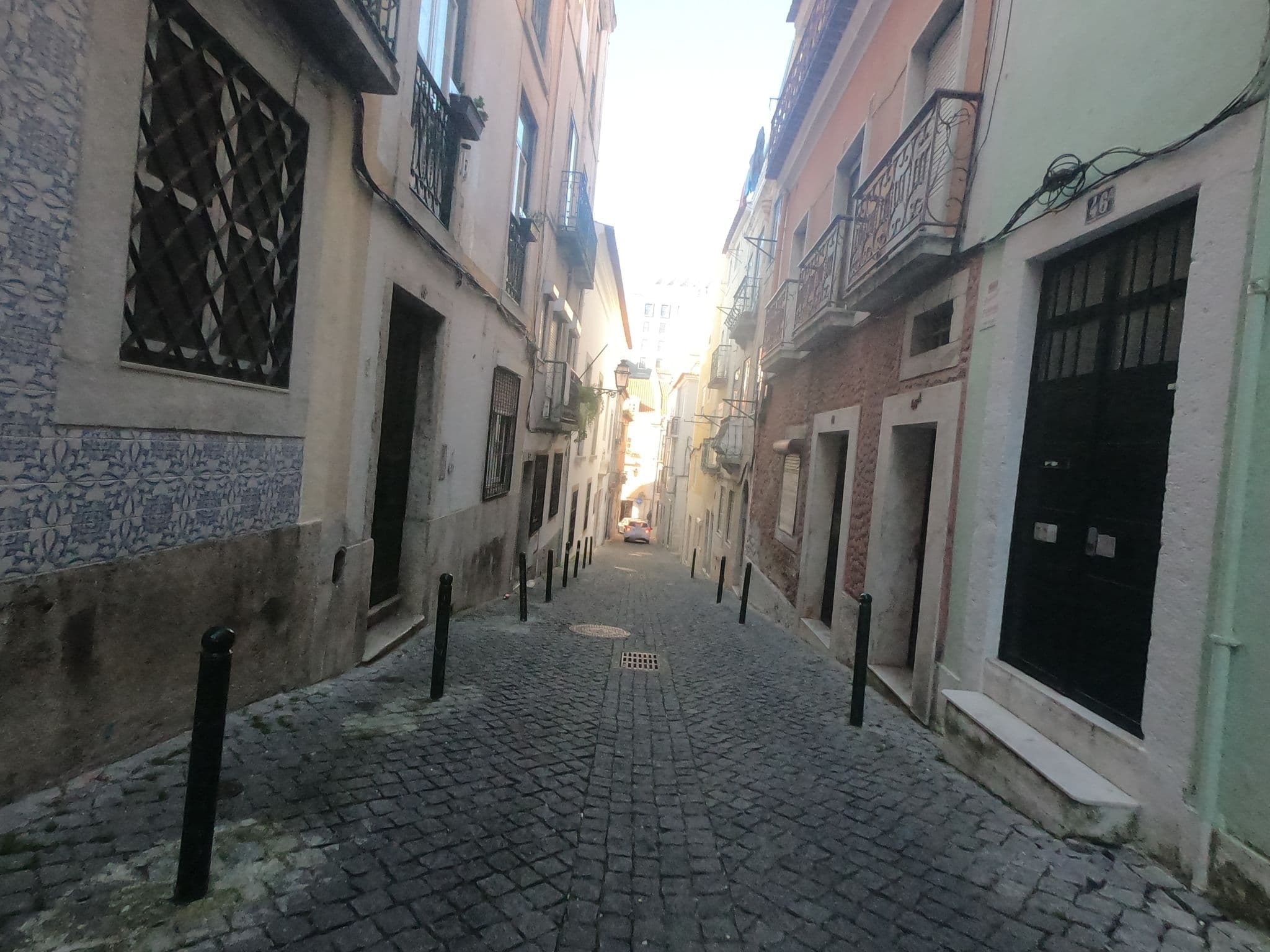Street view near Wanderlust Liberdade I, Intendente — © filohipo (CC BY-SA · Mapillary)