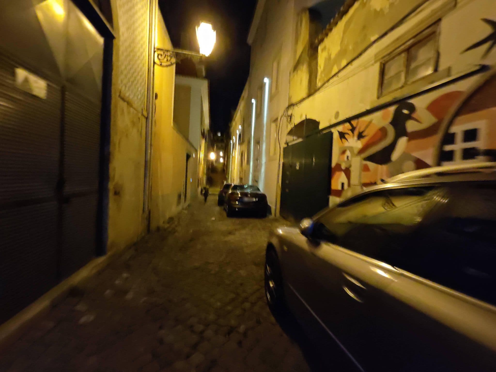Street view near Selina, Santos-o-Velho — © Attractor_Snowstorm (CC BY-SA · Mapillary)