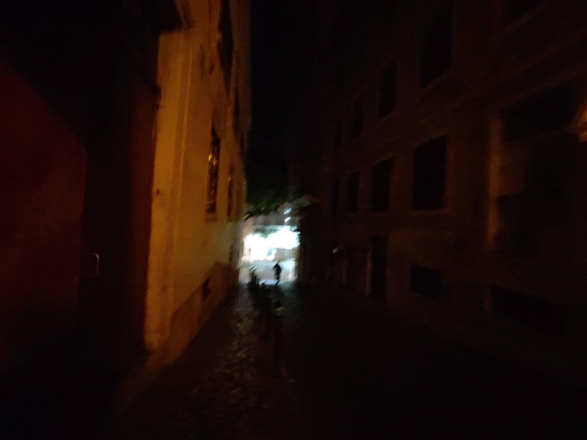 Street view near Casa do Bairro, Santos-o-Velho — © Attractor_Snowstorm (CC BY-SA · Mapillary)