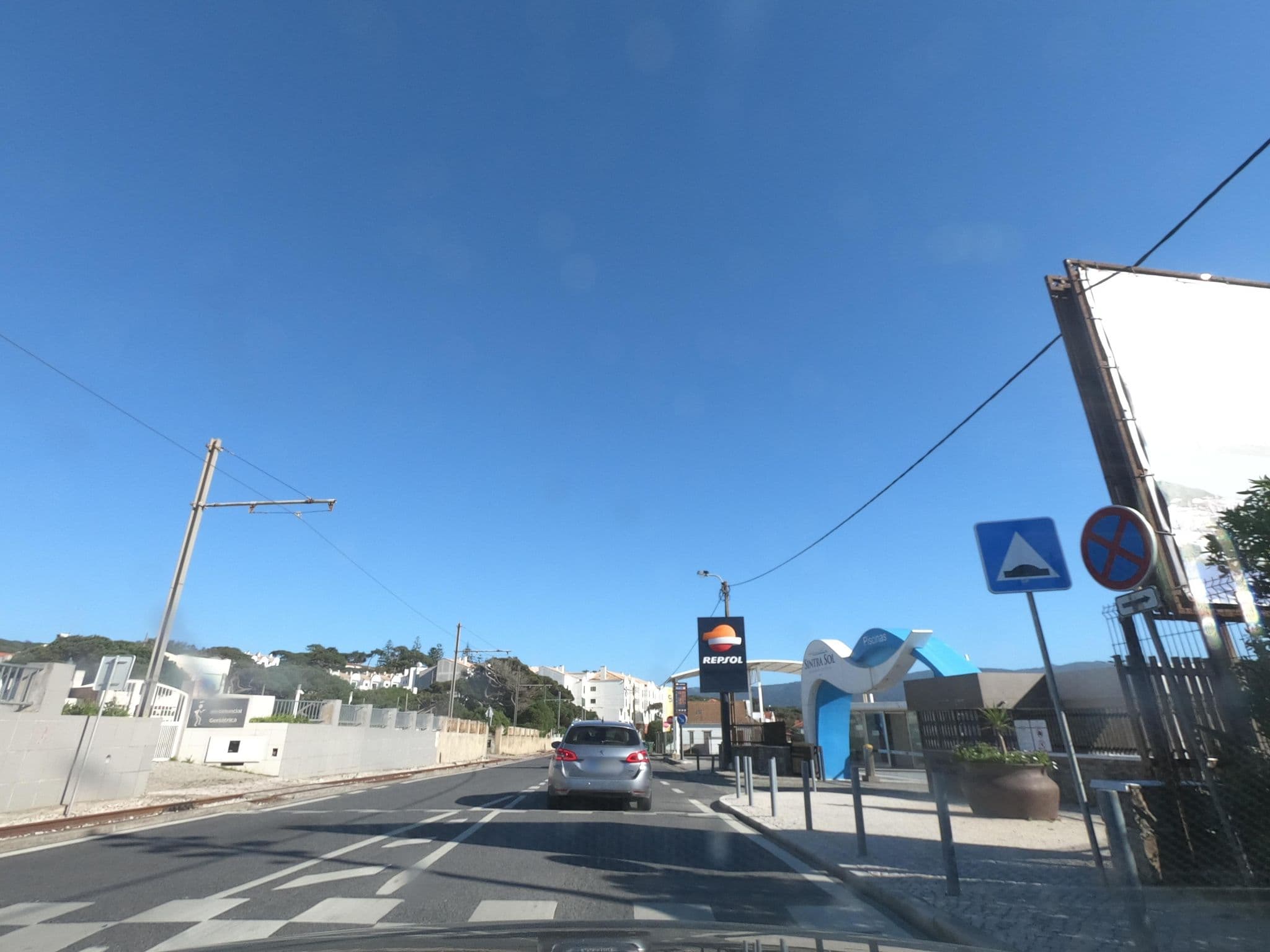 Street view near Sintra Sol - Apartamentos Turisticos, Colares — © filohipo (CC BY-SA · Mapillary)