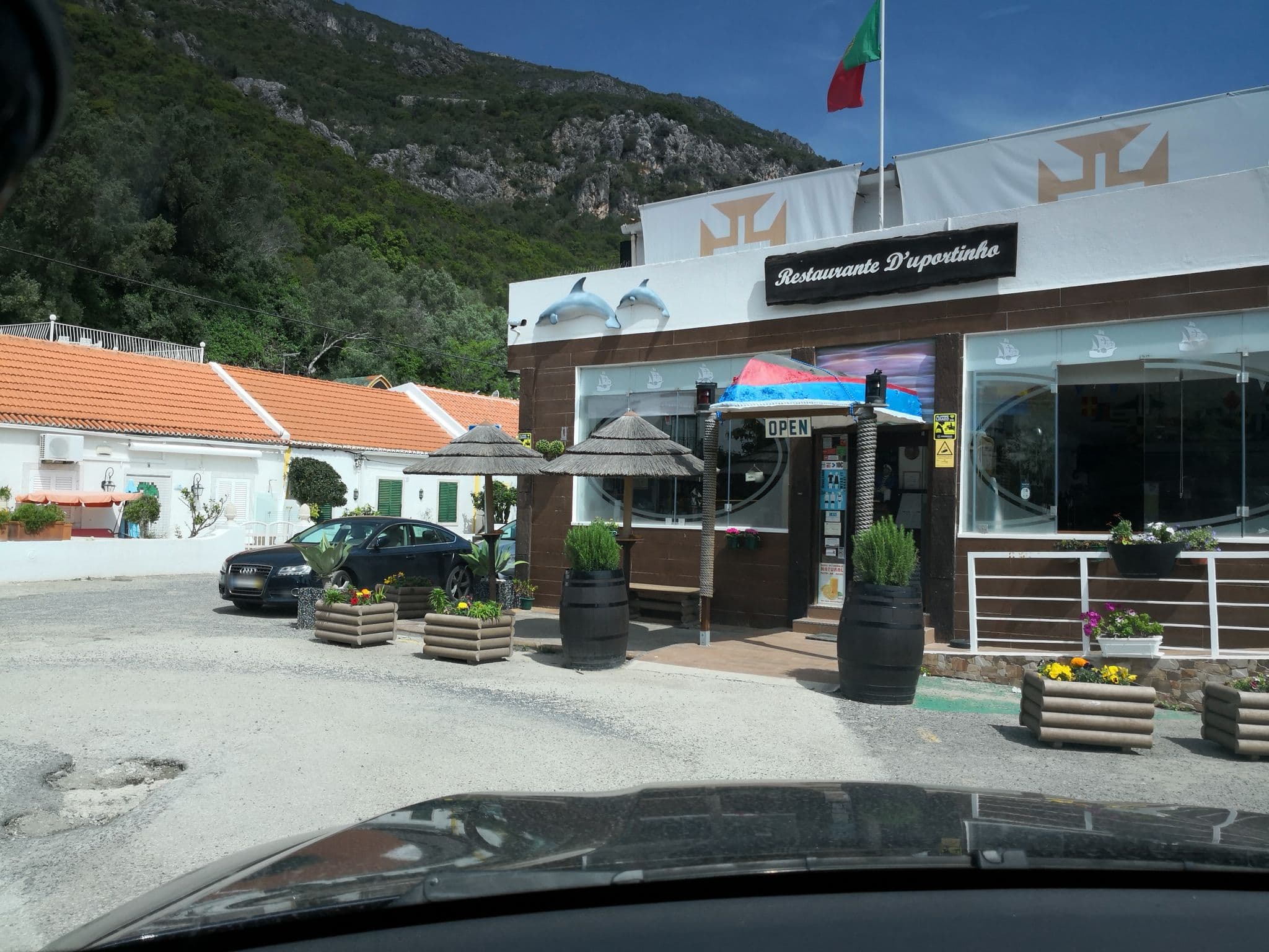 Street view near Casa da Nazaré, Azeitão — © sanjorgepinho (CC BY-SA · Mapillary)