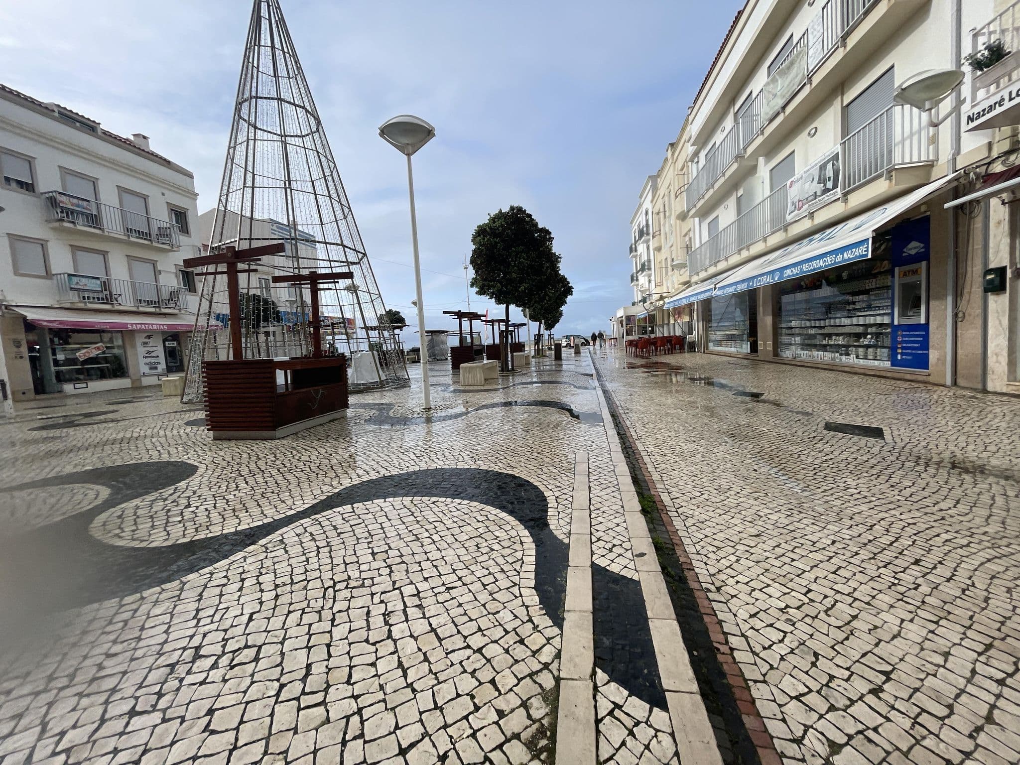 Street view near Bed & Seaside, Nazaré — © egorka (CC BY-SA · Mapillary)