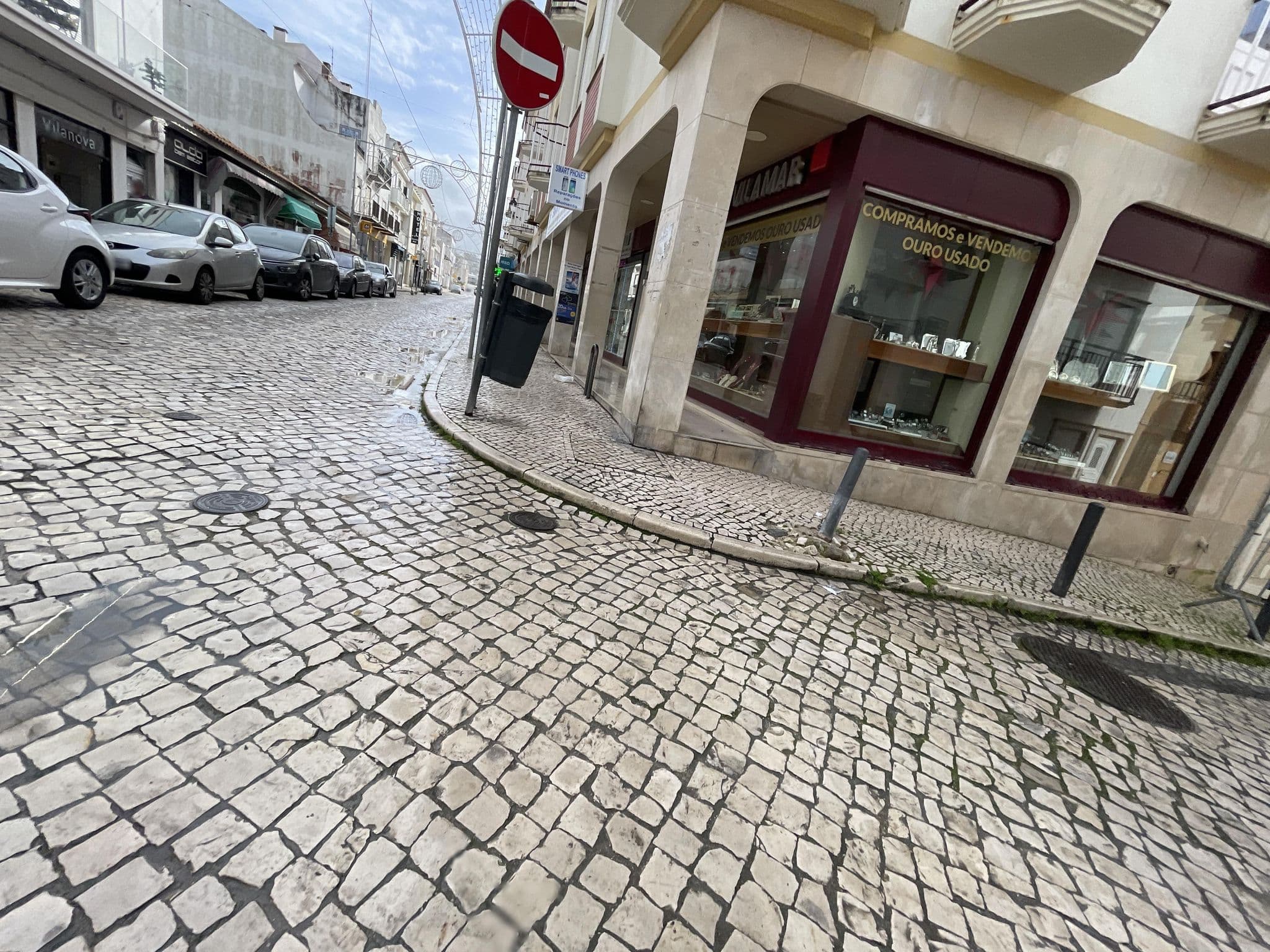 Street view near Pateo Vincente, Nazaré — © egorka (CC BY-SA · Mapillary)