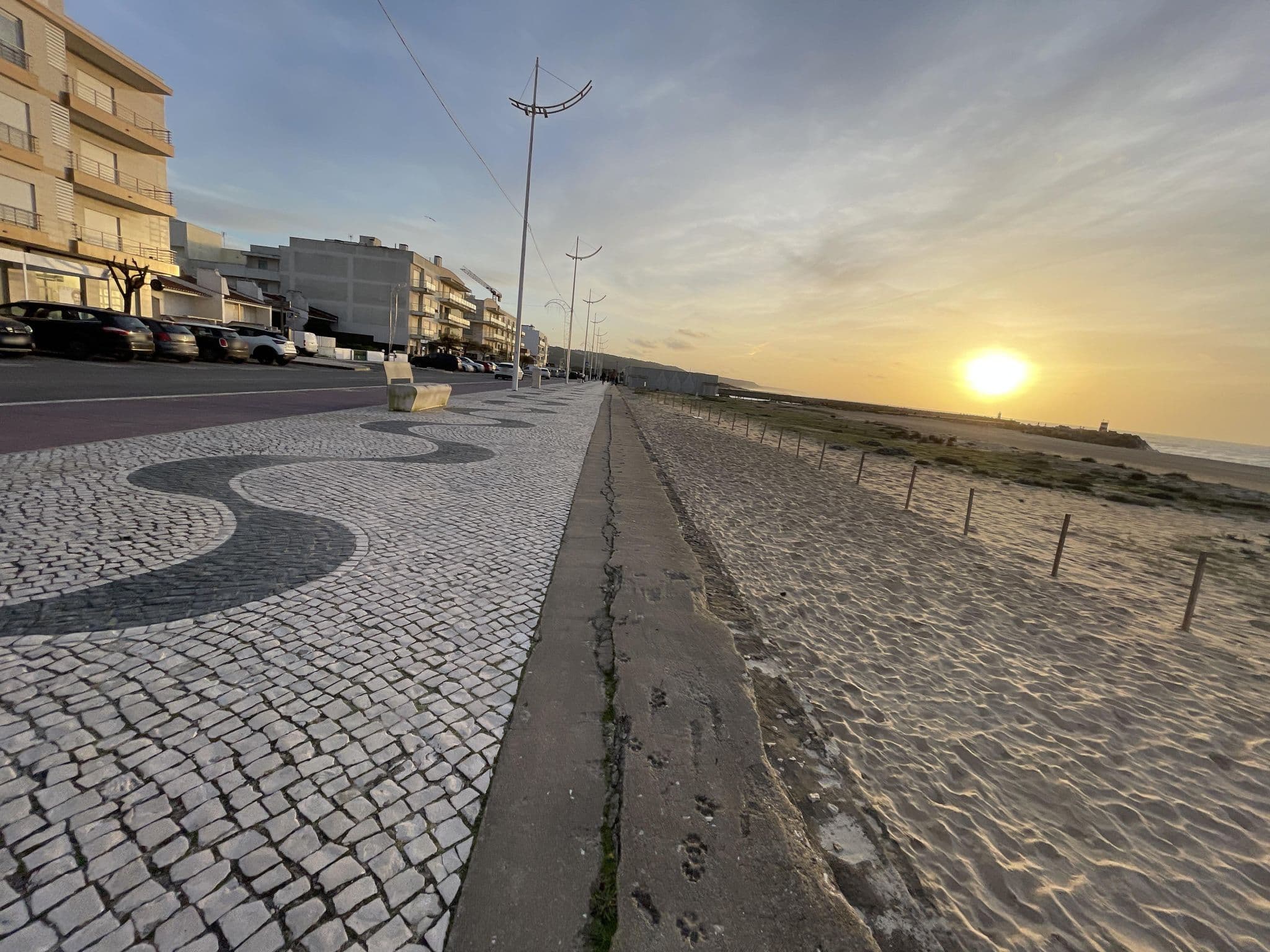 Street view near Casa do Mar -Sea house, Nazaré — © egorka (CC BY-SA · Mapillary)