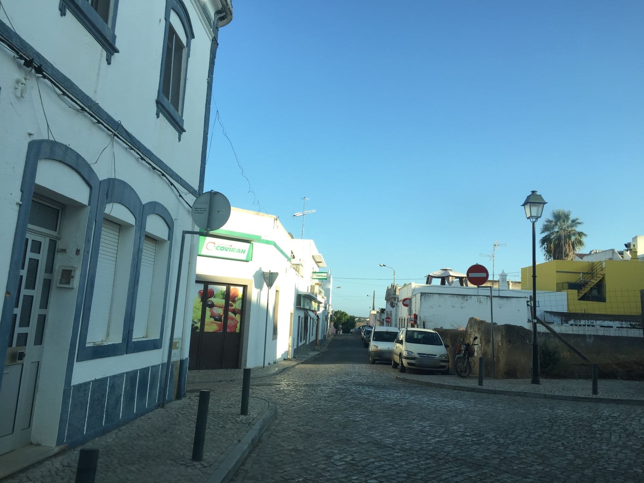 Street view near Solar da Fornalha, Moncarapacho — © ptmap (CC BY-SA · Mapillary)