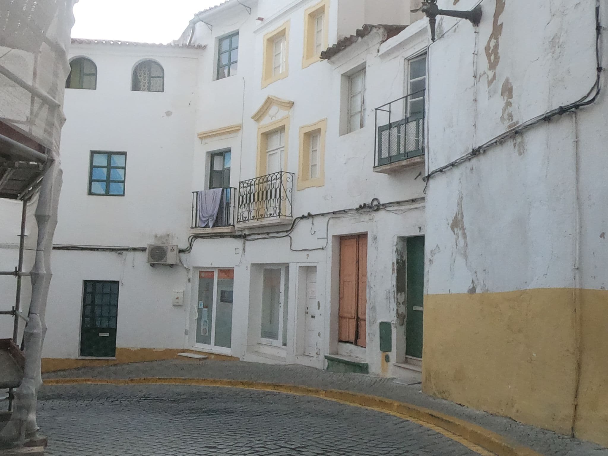 Street view near Setabreu-Empreendimentos Turísticos Hoteleiros Agro-Pecuários S.A., Elvas — © filohipo (CC BY-SA · Mapillary)