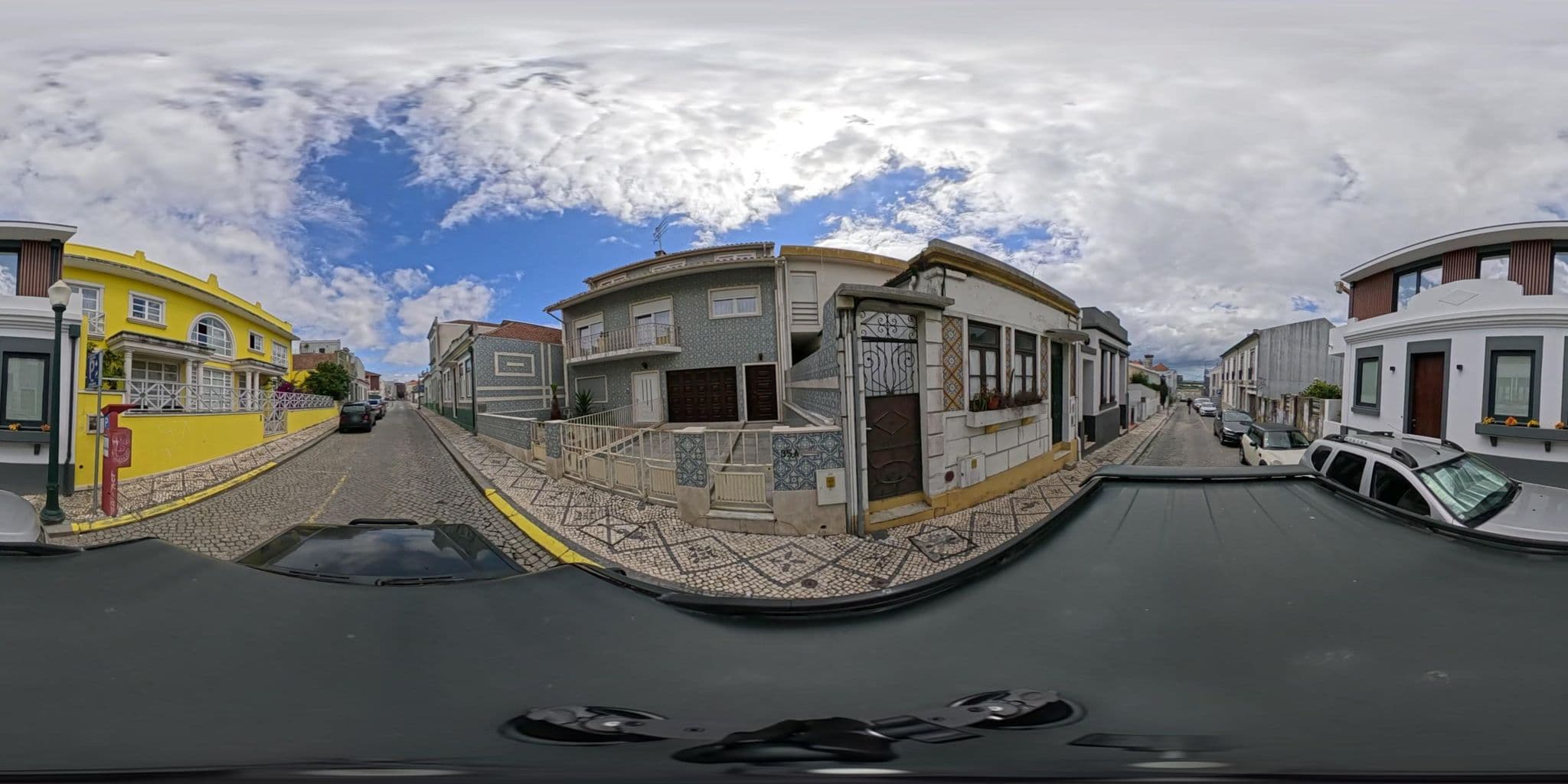 Street view near Casa Pirosa 2, Aveiro — © jneiva (CC BY-SA · Mapillary)