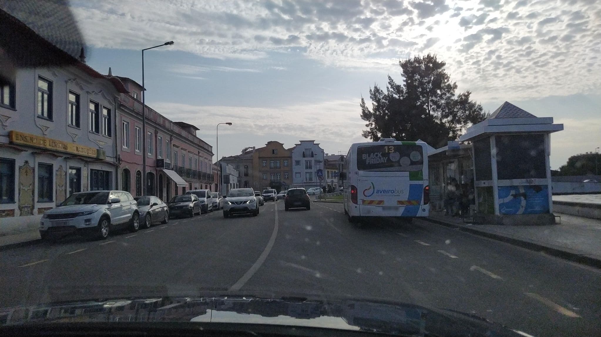 Street view near Menina Da Ria Guest House, Aveiro — © hedgiept (CC BY-SA · Mapillary)