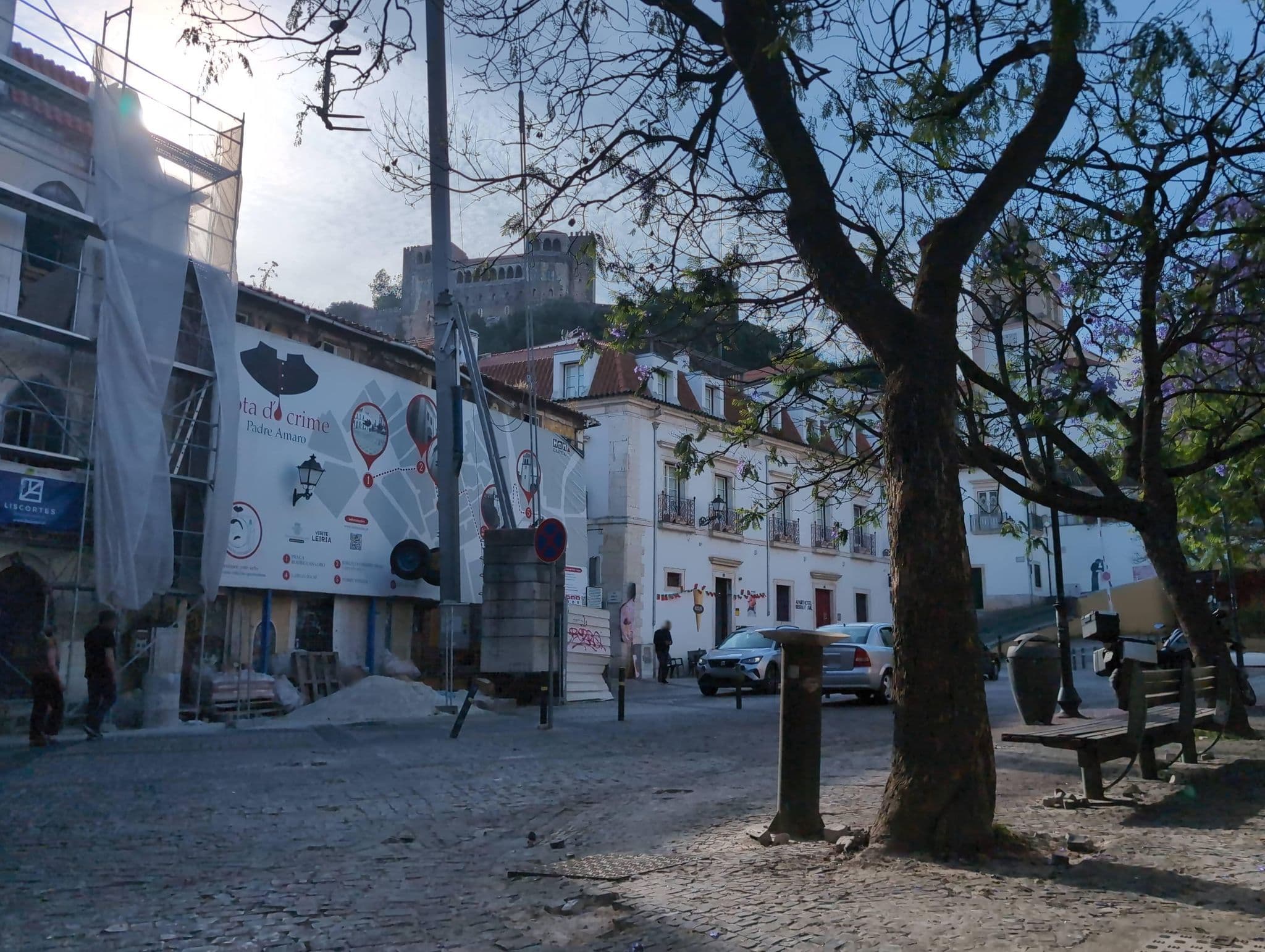 Street view near Aparthotel Beira Litoral, Leiria — © dominoesbase17 (CC BY-SA · Mapillary)
