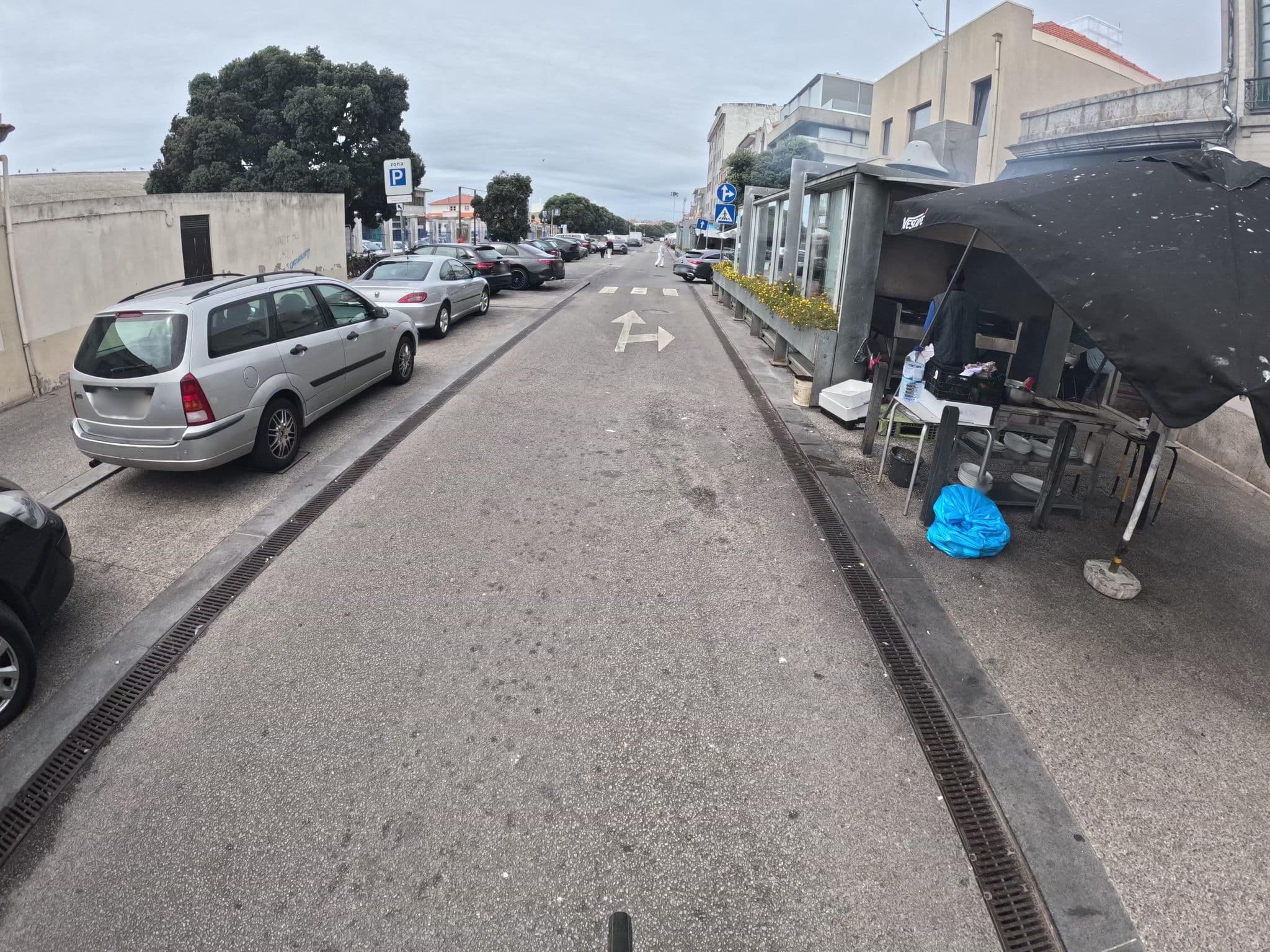Street view near O Valentim Hotel, Matosinhos — © franciscolinux (CC BY-SA · Mapillary)