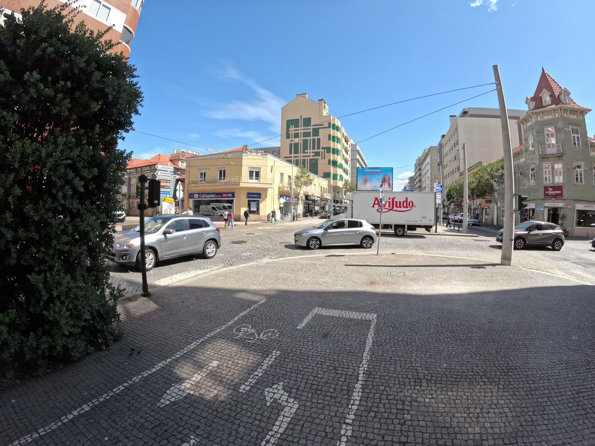 Street view near Praia-Mar, Matosinhos — © franciscolinux (CC BY-SA · Mapillary)