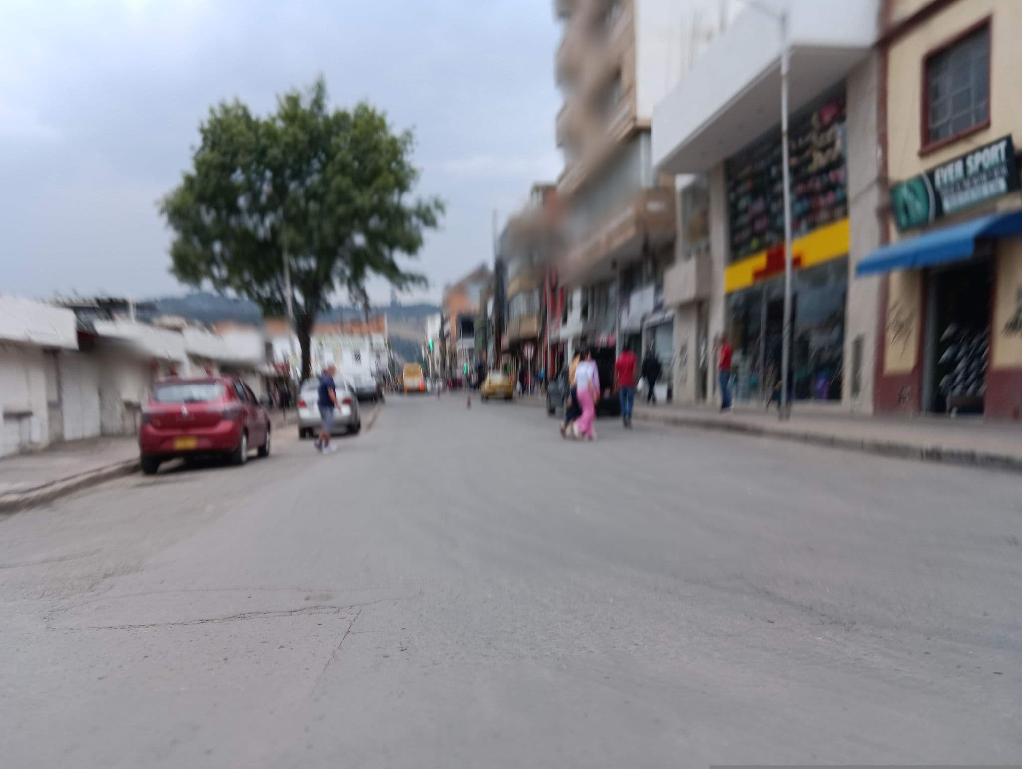 Street view near Hotel Castilla, Duitama — © leogiga (CC BY-SA · Mapillary)
