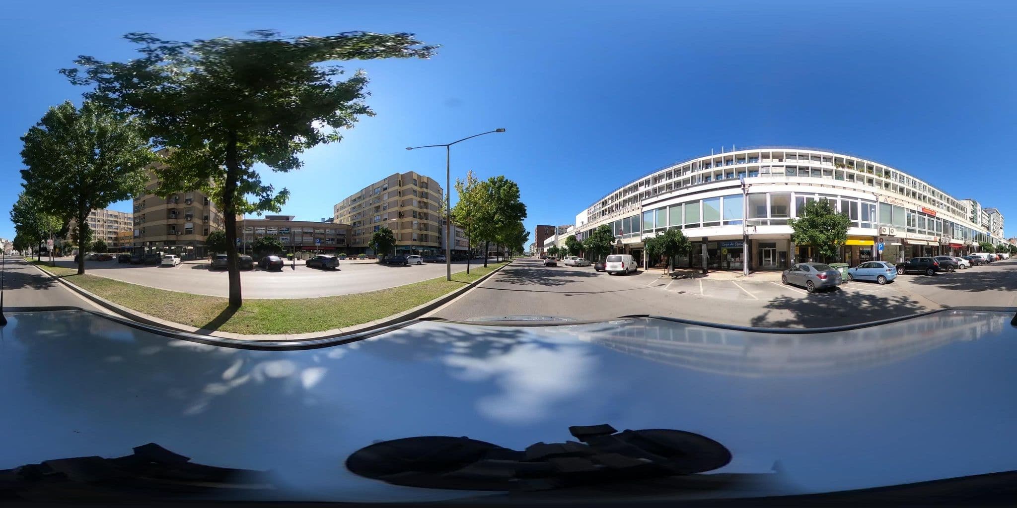 Street view near Residencial Kanimambo, Coimbra — © waldyrious (CC BY-SA · Mapillary)