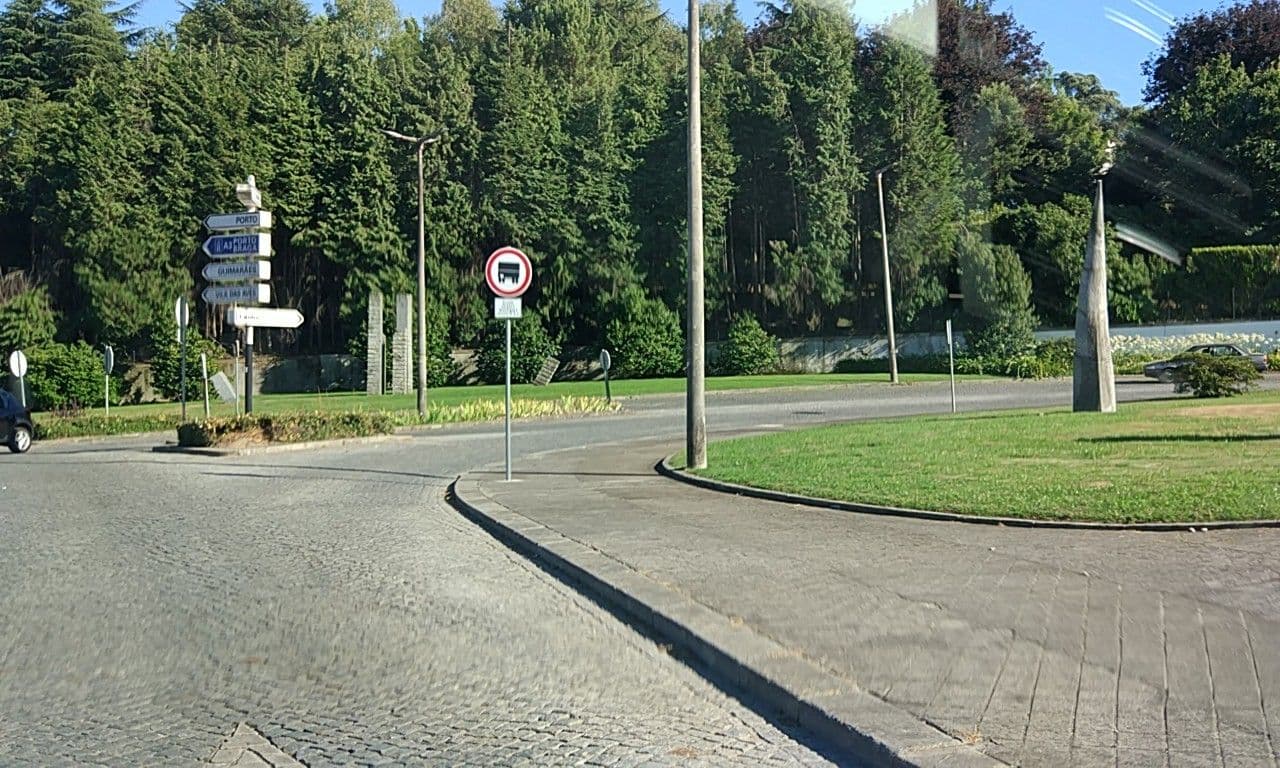 Street view near Cidnay-Hotelaria e Turismo S.A., Santo Tirso — © sanjorgepinho (CC BY-SA · Mapillary)