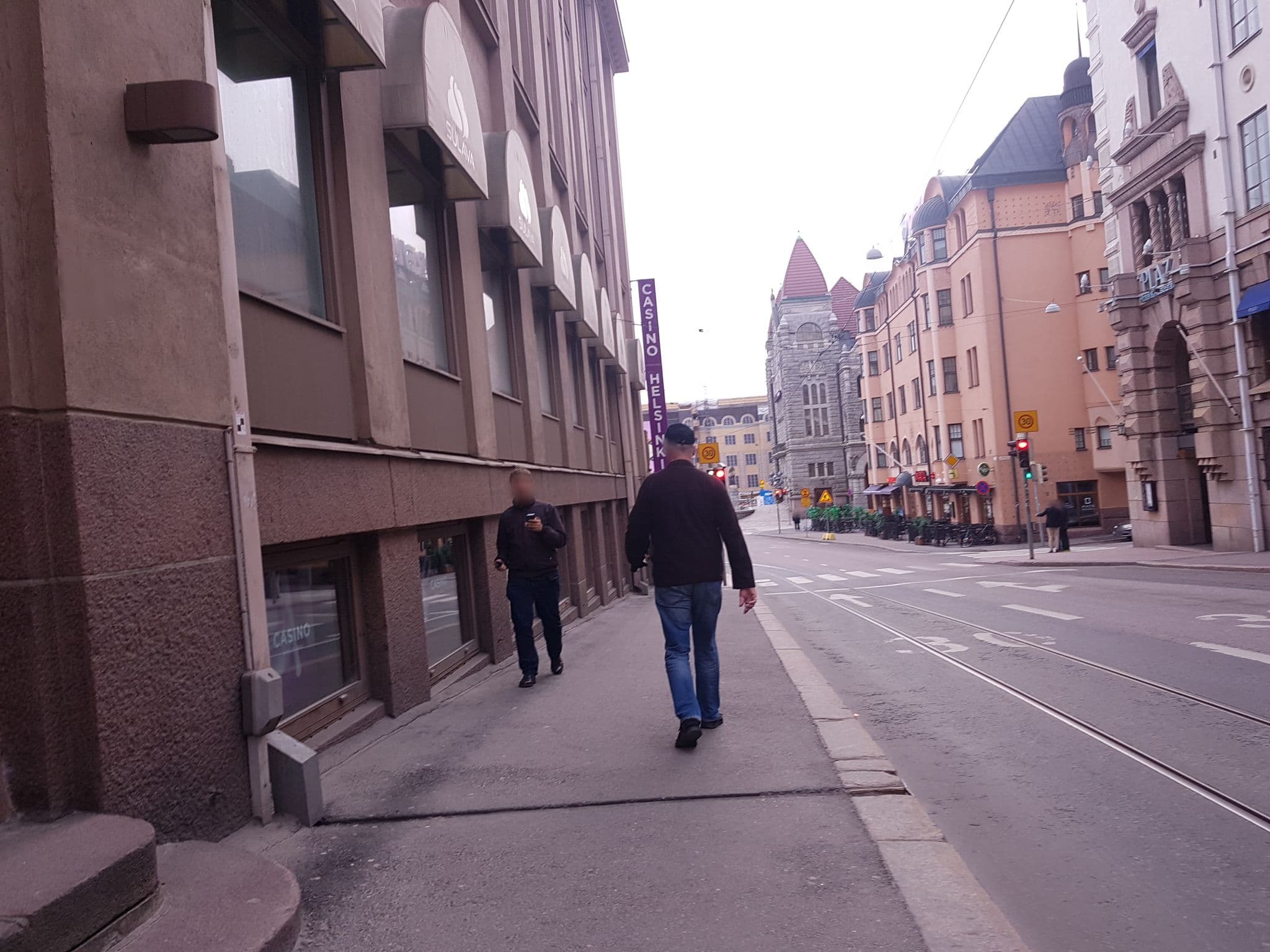 Street view near Hotelli Pilvihovi, Kruununhaka — © houtari (CC BY-SA · Mapillary)