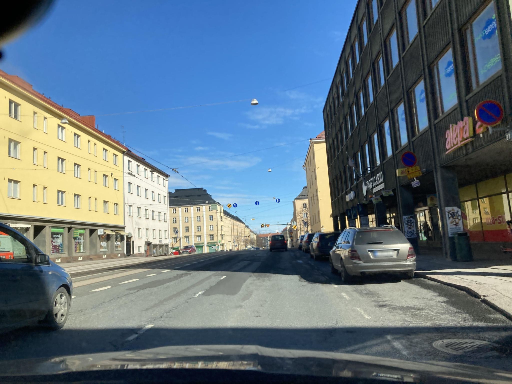 Street view near CheapSleep Hostel Helsinki, Vallila — © ainki (CC BY-SA · Mapillary)
