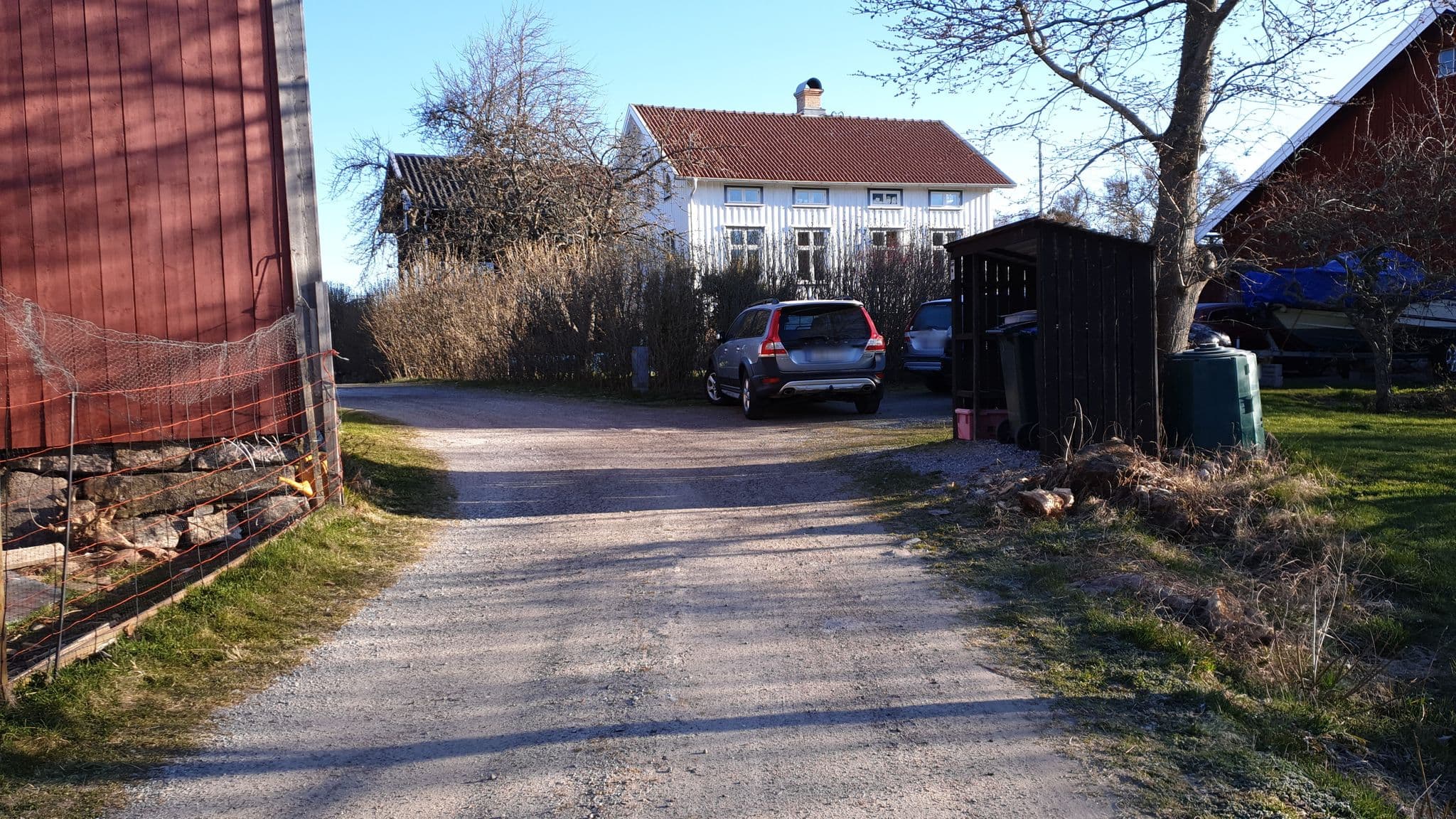 Street view near Östergård Bed & Breakfast, Ellös — © patrikja (CC BY-SA · Mapillary)