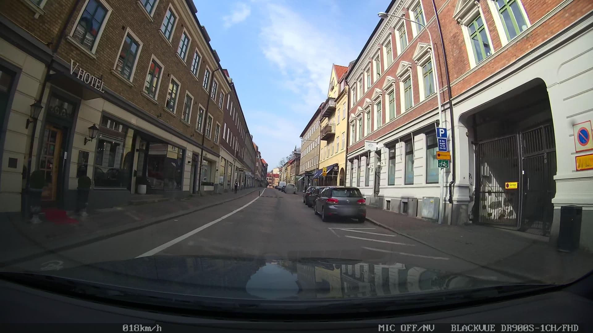 Street view near Erasmus Management, Helsingborg — © brenna (CC BY-SA · Mapillary)