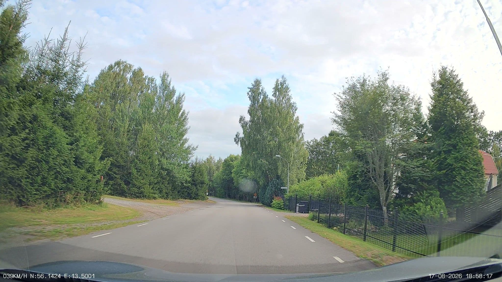 Street view near Tanne Vennik, Tyringe — © thewizard (CC BY-SA · Mapillary)
