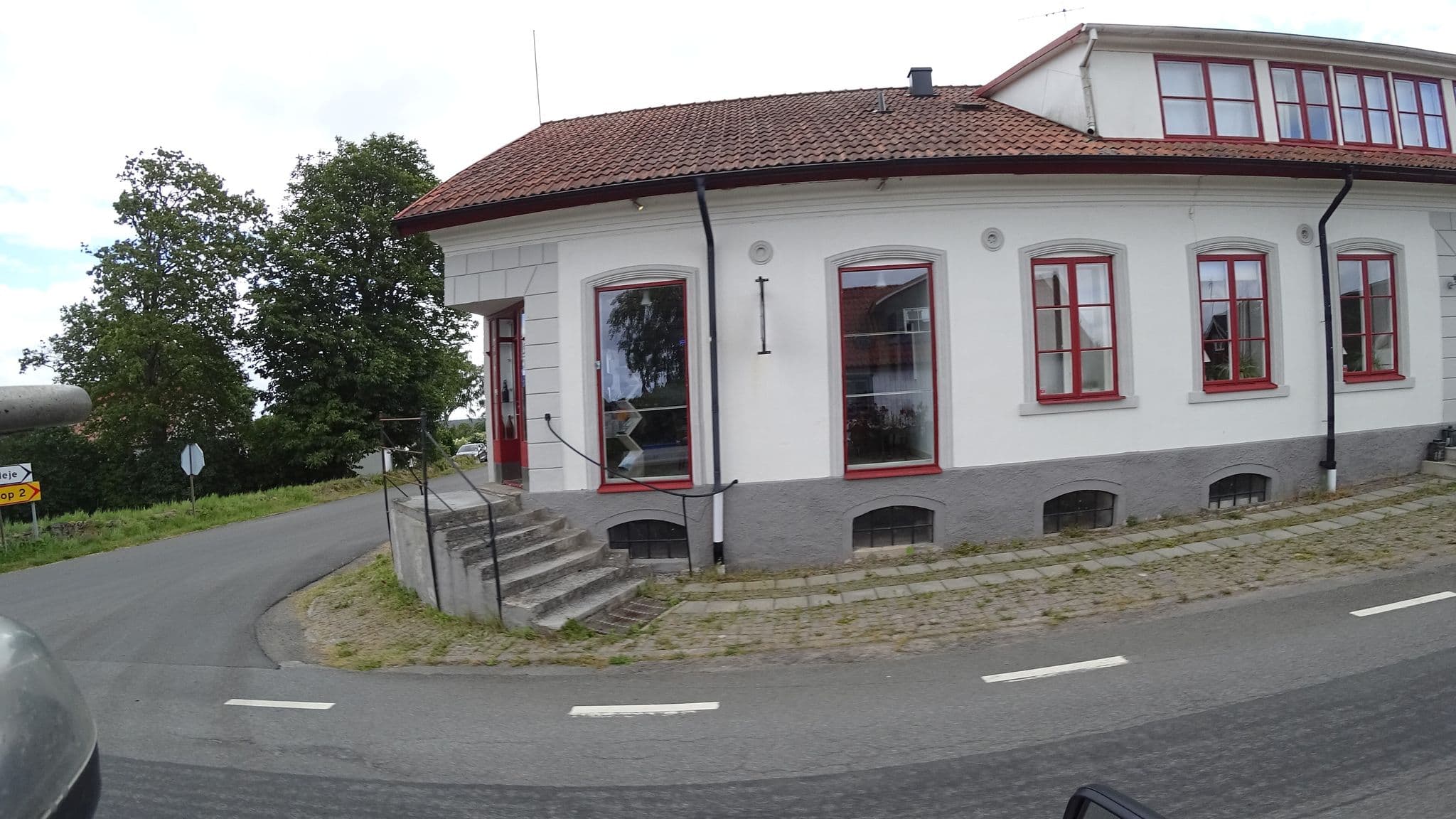 Street view near Olseröds Bed & Breakfast, Degeberga — © abuzaidh (CC BY-SA · Mapillary)