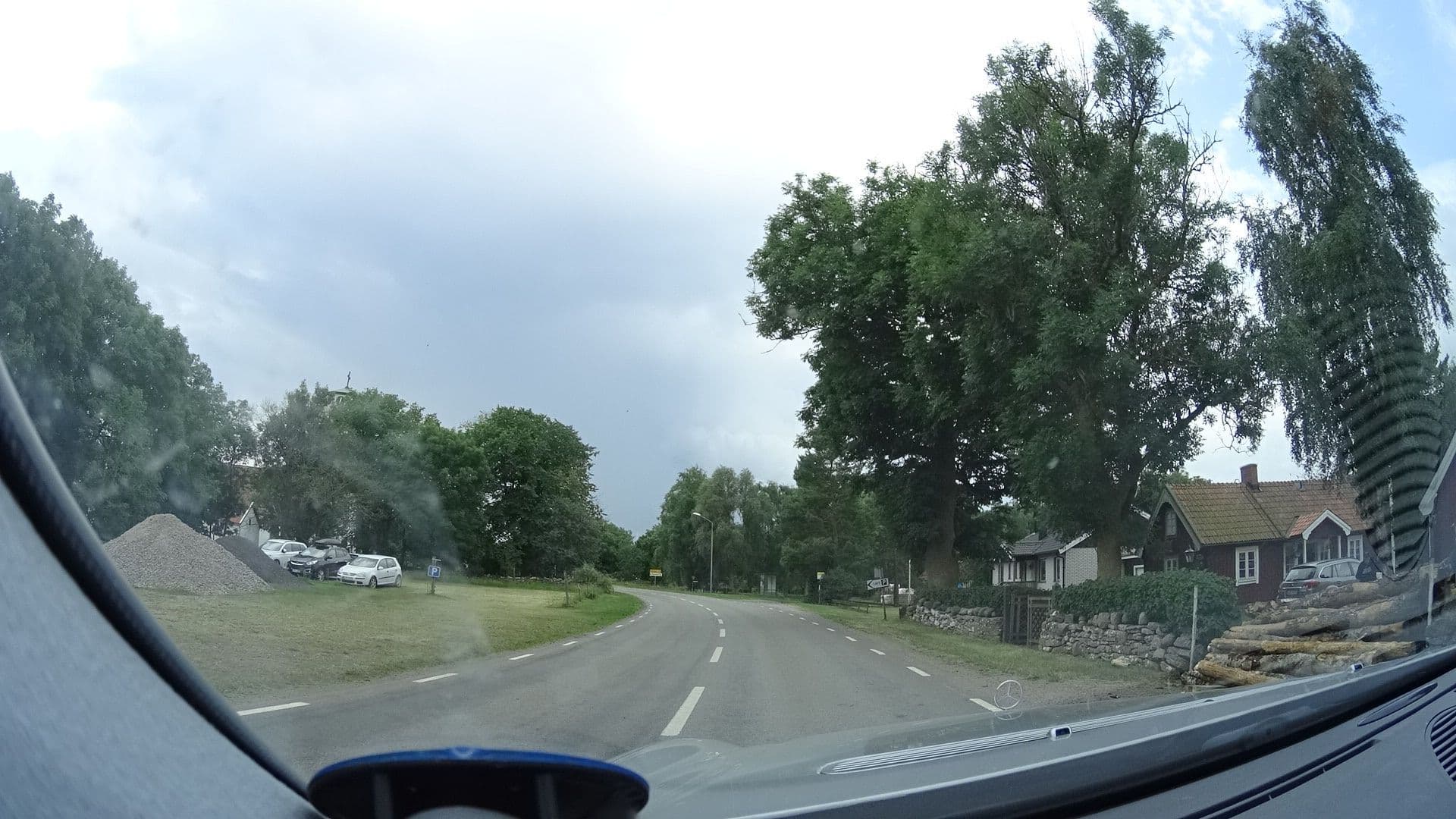 Street view near Säng & Frukost Öland, Färjestaden — © llavids (CC BY-SA · Mapillary)