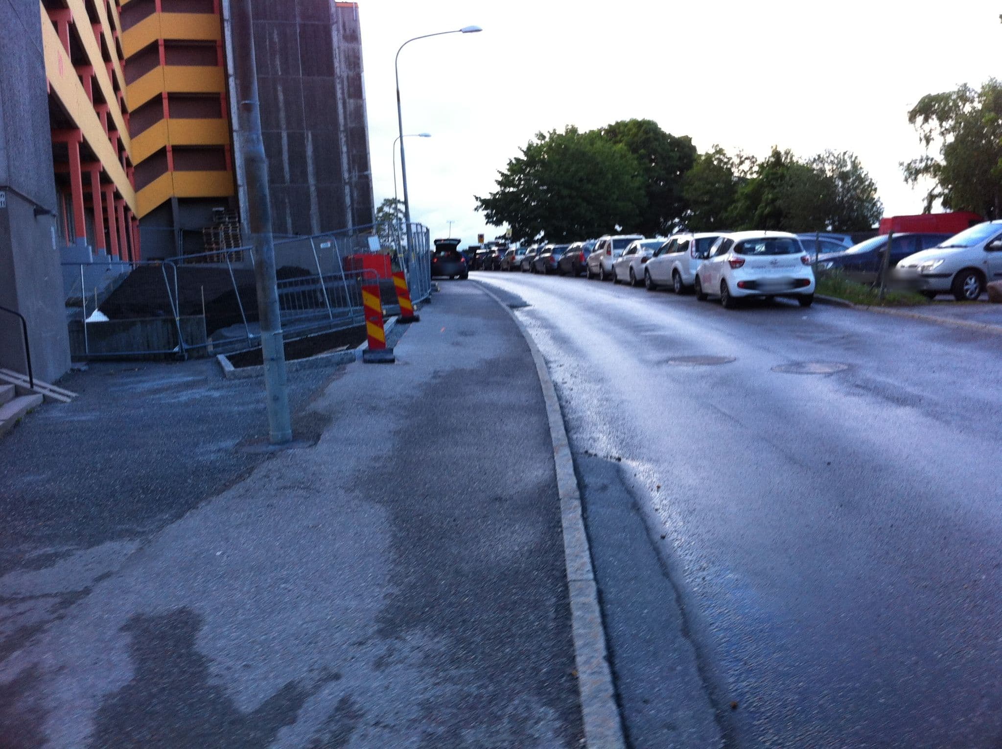 Street view near Selma Karan, Rinkeby — © dpns (CC BY-SA · Mapillary)