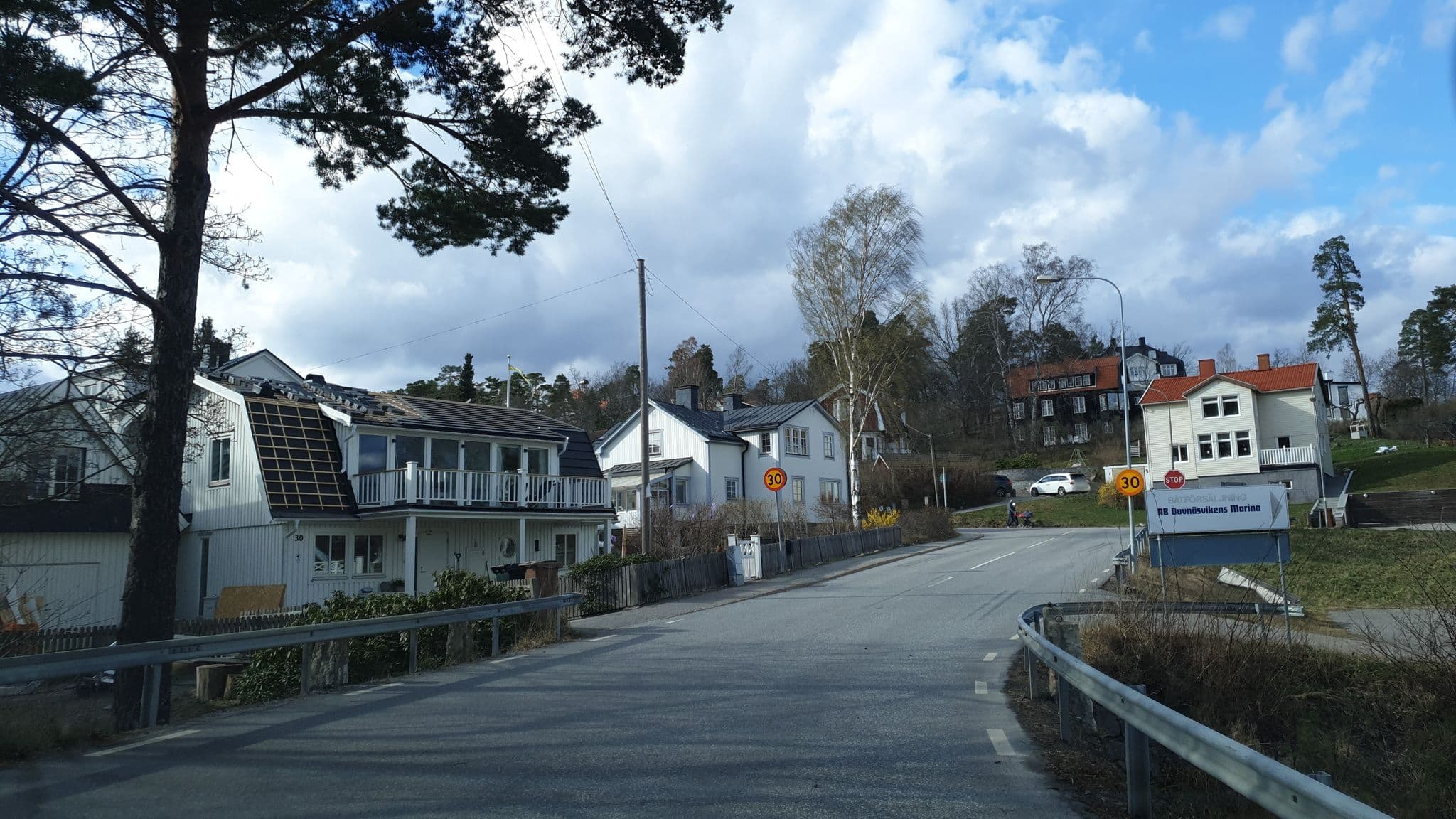 Street view near The Harbour House, Nacka — © jopparn (CC BY-SA · Mapillary)