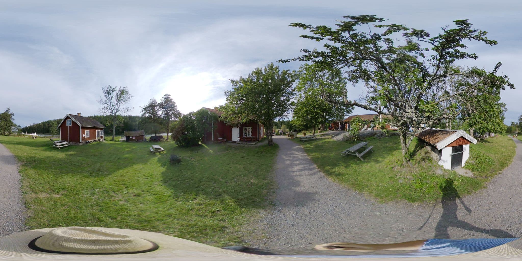Street view near Café Notholmen, Saltsjöbaden — © bruno360 (CC BY-SA · Mapillary)