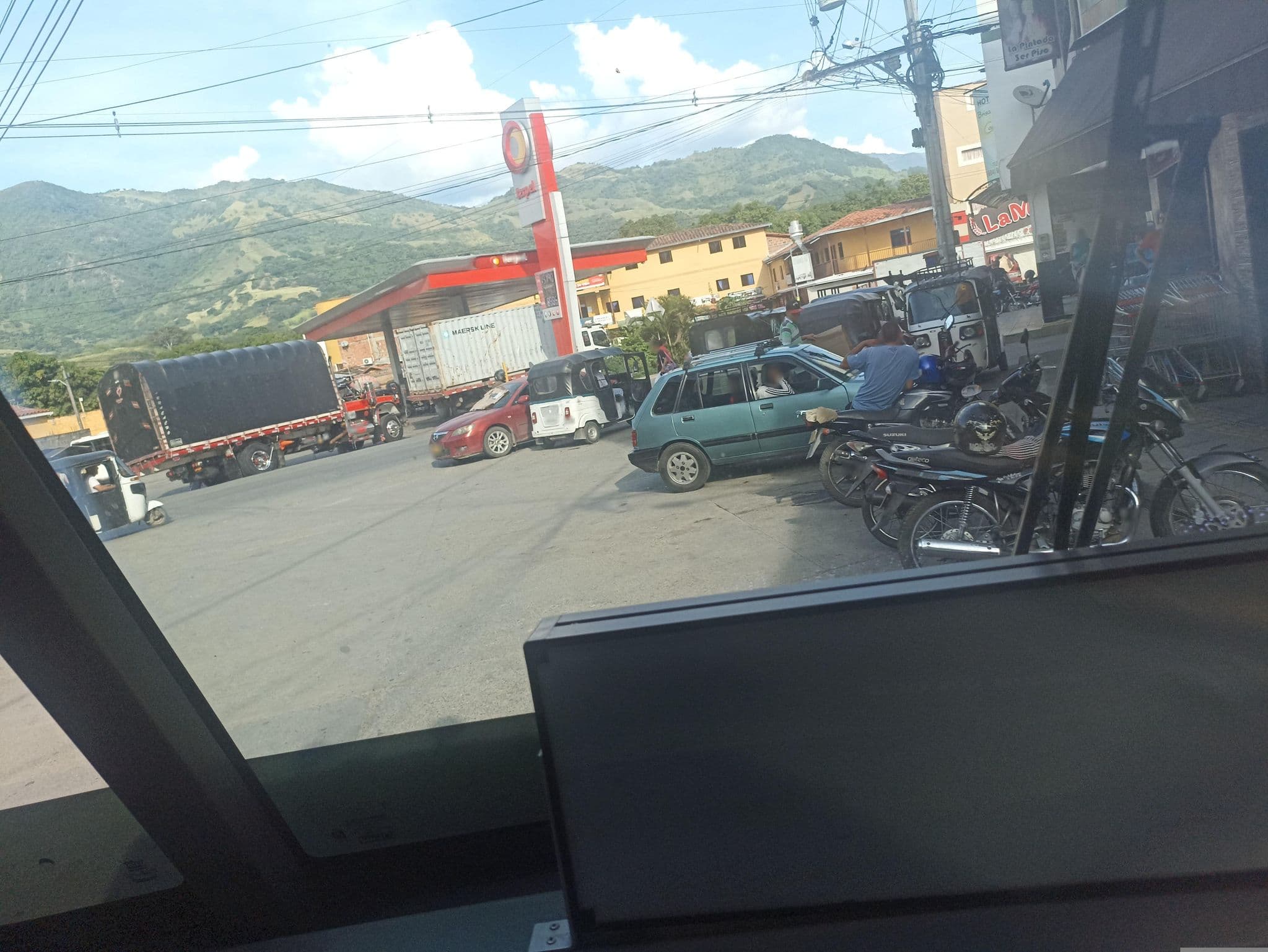Street view near Hotel Central, La Pintada — © ljtoro (CC BY-SA · Mapillary)