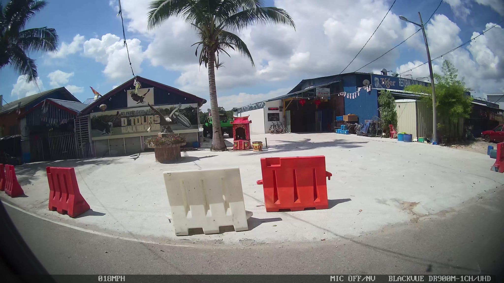 Street view near Seaview Fishing Village Motel, Kuala Selangor — © kaart_1 (CC BY-SA · Mapillary)