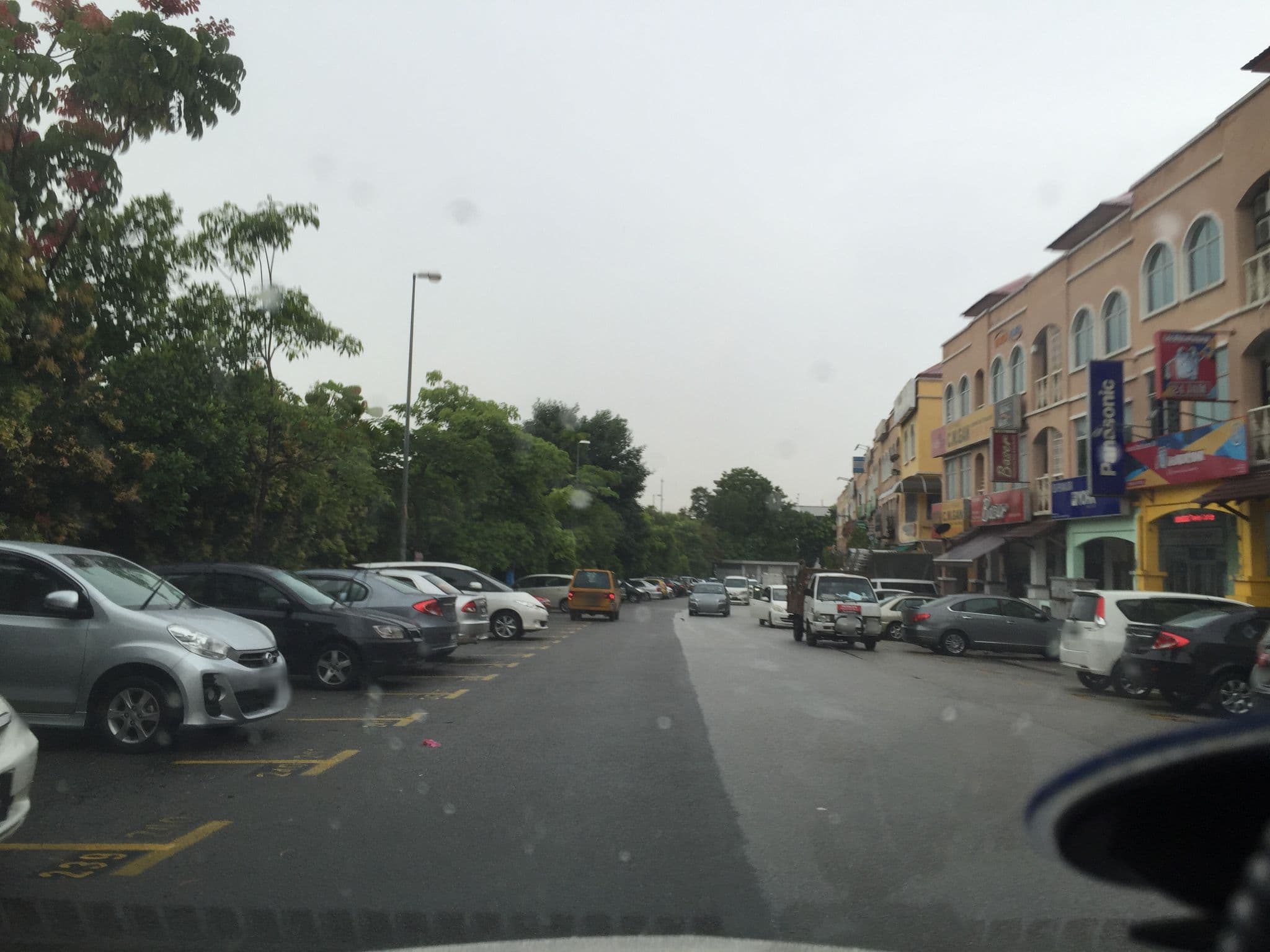 Street view near 君宜酒店, Puchong — © riblit (CC BY-SA · Mapillary)
