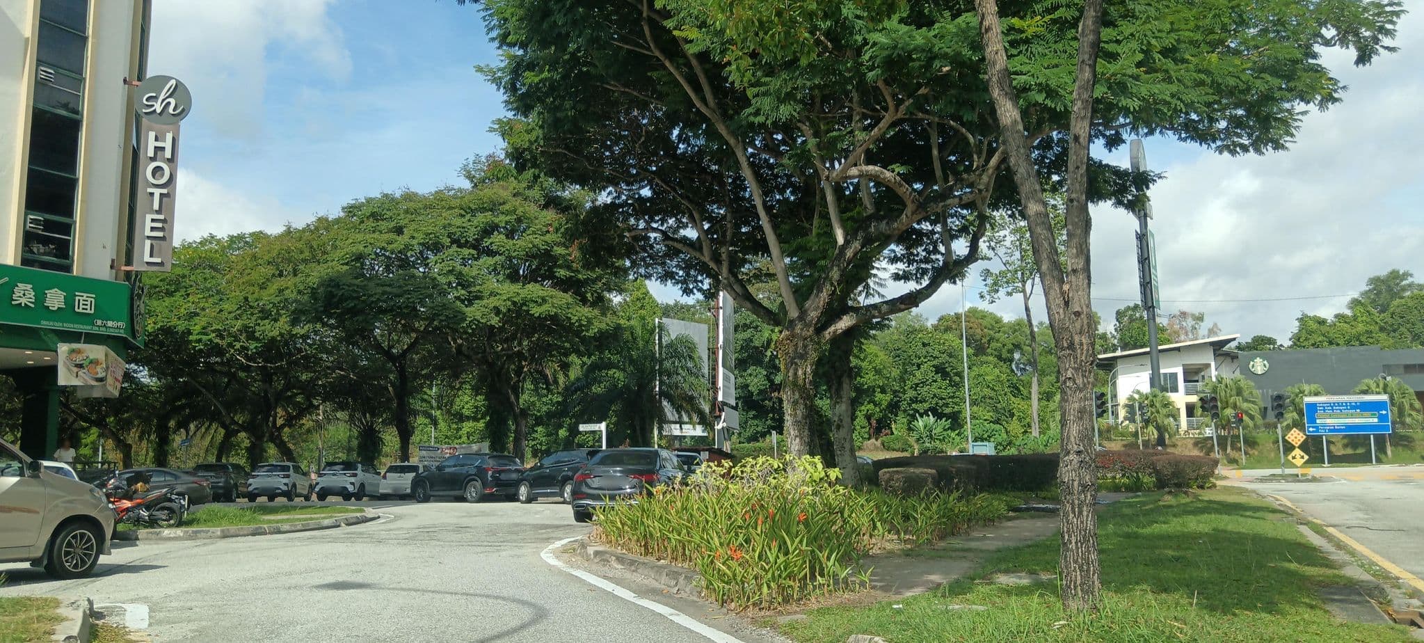 Street view near SH Hotel (KD), Kota Damansara — © zh9567 (CC BY-SA · Mapillary)