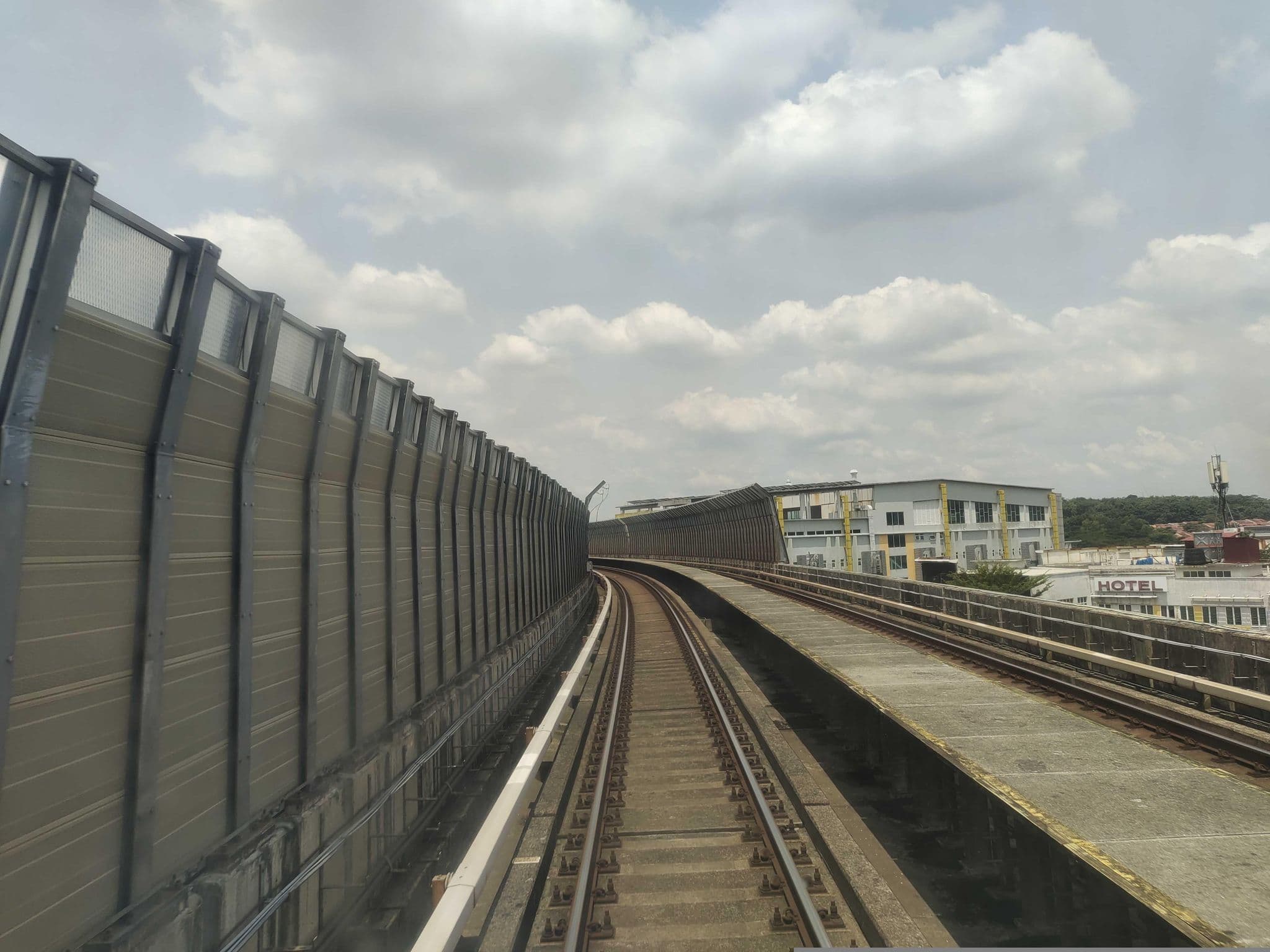 Street view near De Jaya Hotel, Kota Damansara — © zh9567 (CC BY-SA · Mapillary)