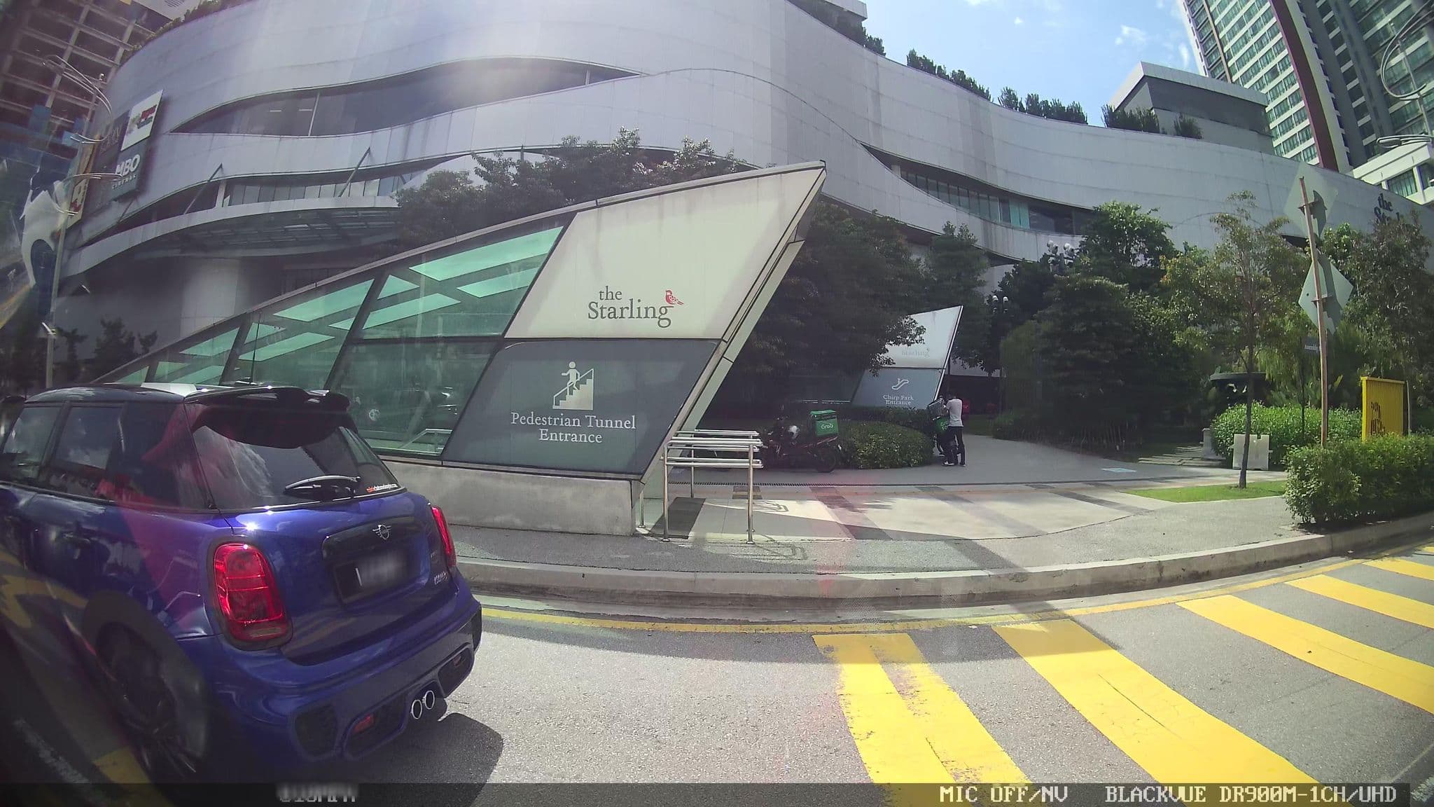 Street view near Hotel Panorama, Taman Tun Dr Ismail — © kaart_1 (CC BY-SA · Mapillary)