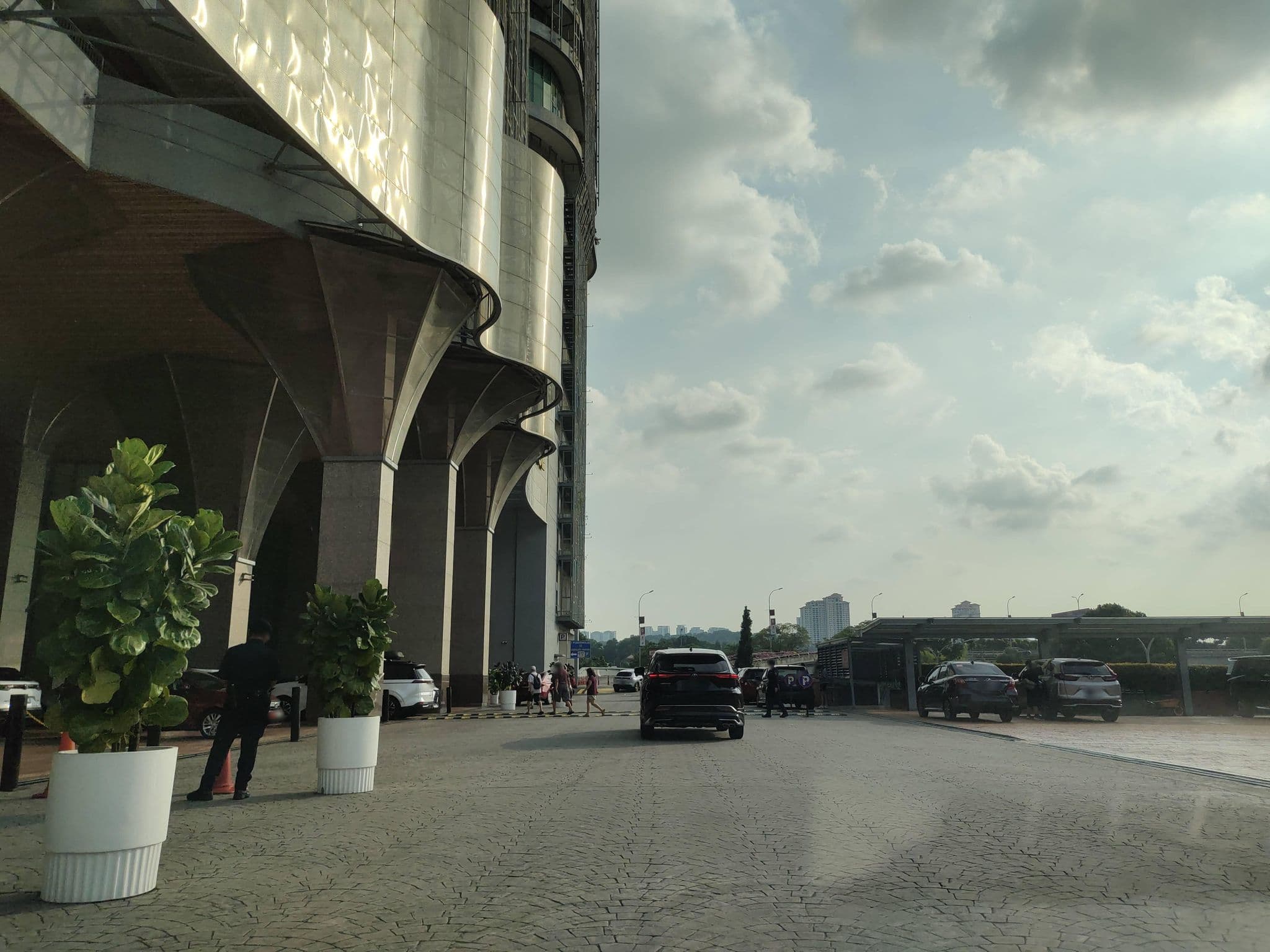 Street view near Grand Ballroom, Avante Hotel, Bandar Utama — © zh9567 (CC BY-SA · Mapillary)