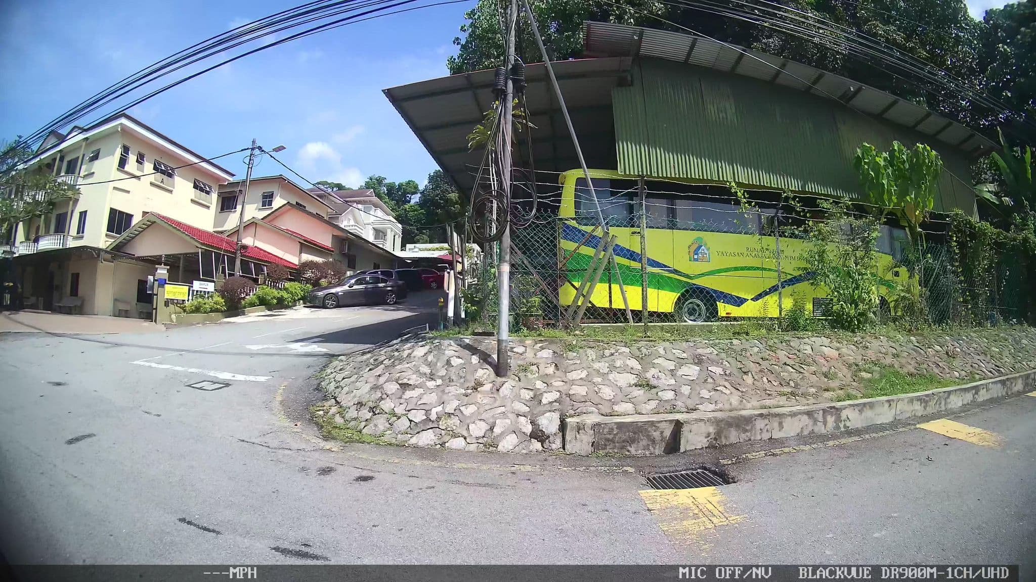 Street view near RnR 95 Gens, Bandar Utama — © kaart_1 (CC BY-SA · Mapillary)