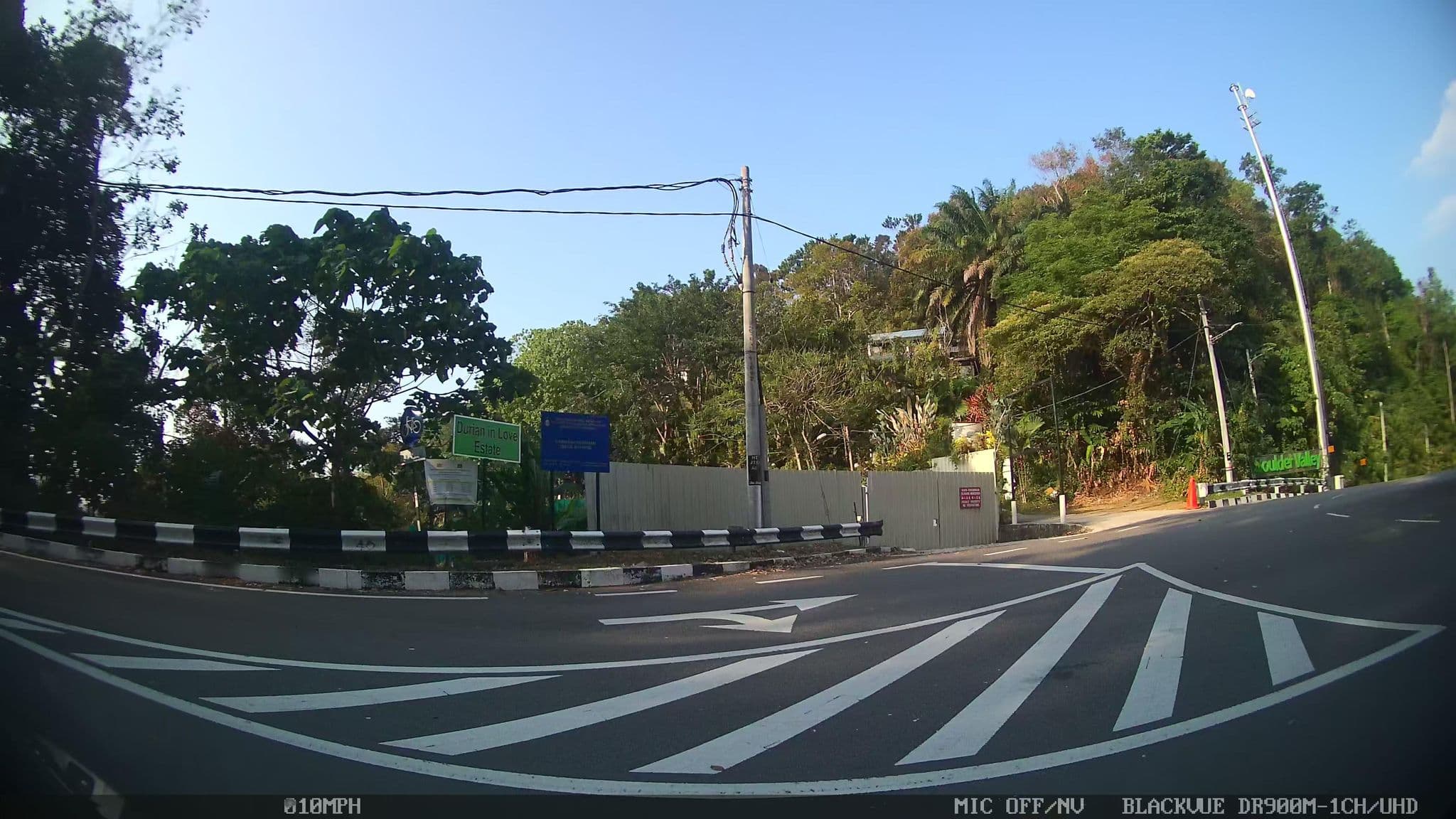 Street view near Boulder Valley Entrance, Kampung Pantai Aceh — © kaart_4 (CC BY-SA · Mapillary)