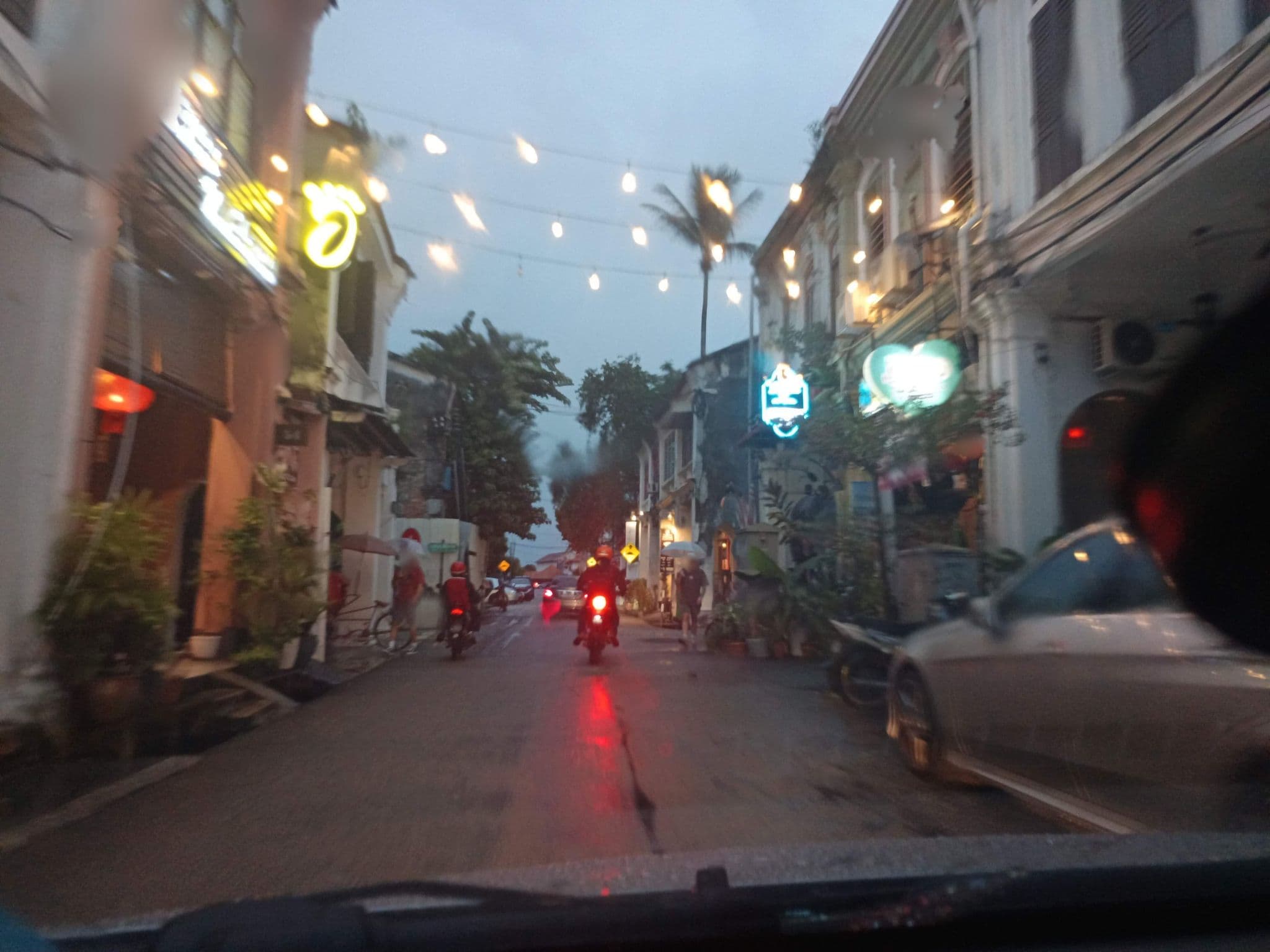 Street view near Summer Terrace, George Town — © YikQin (CC BY-SA · Mapillary)