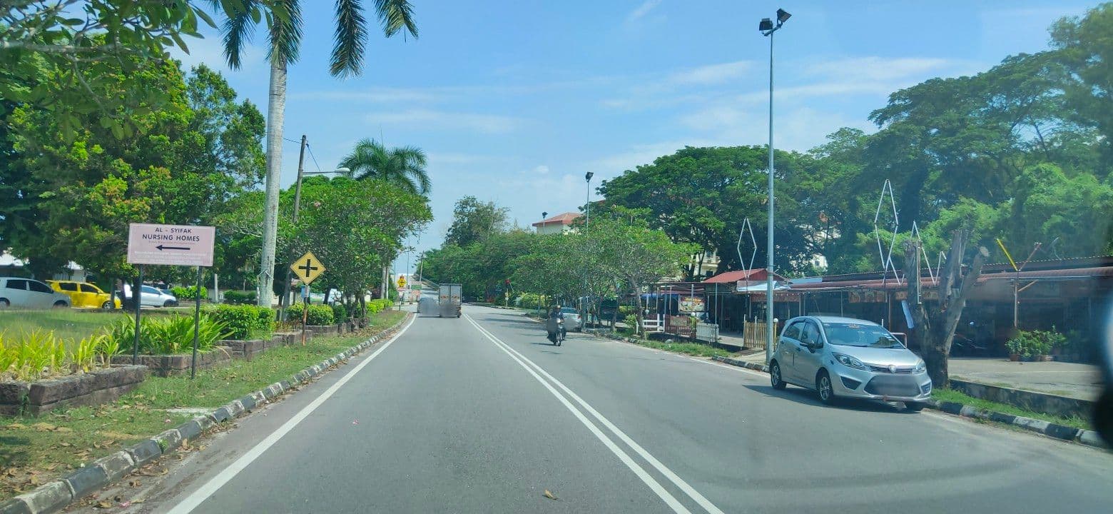 Street view near Bilik Seminar Hotel Sastria, Sungai Petani — © zhofirnazhif (CC BY-SA · Mapillary)