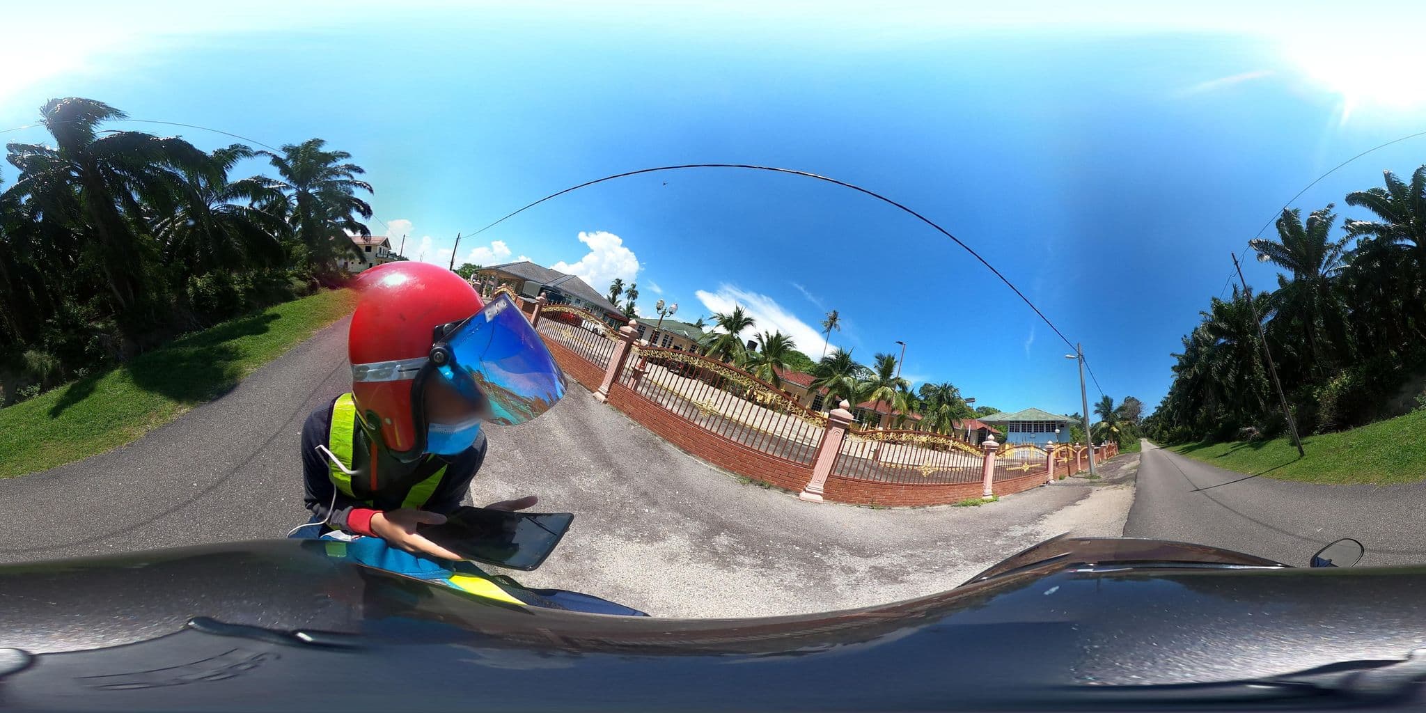 Street view near Nuriesah Chalet Kuala Sg Baru, Kampung Kuala Linggi — © ahlang2 (CC BY-SA · Mapillary)