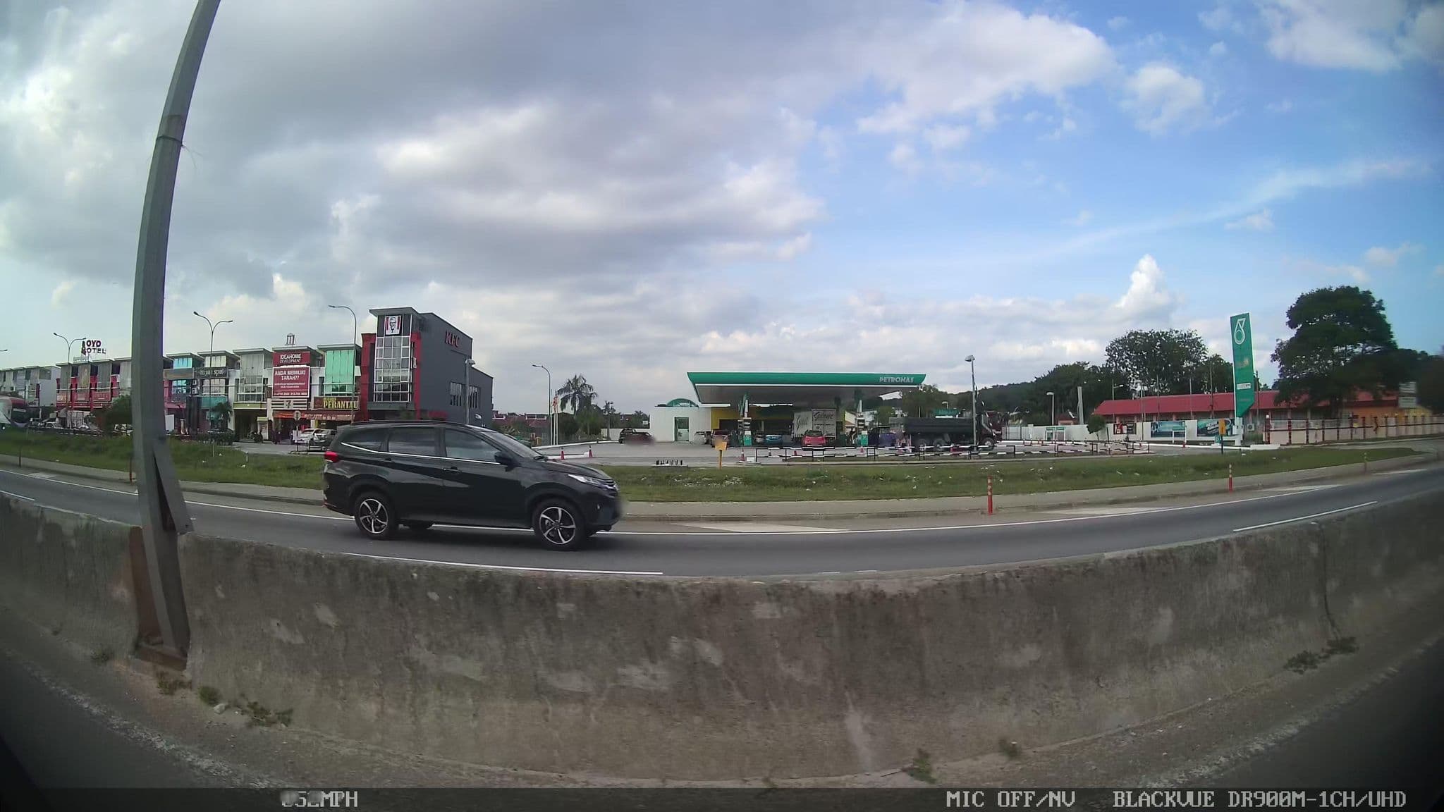 Street view near JJ Hills Hotel, Bandar Baru Salak Tinggi — © kaart5 (CC BY-SA · Mapillary)