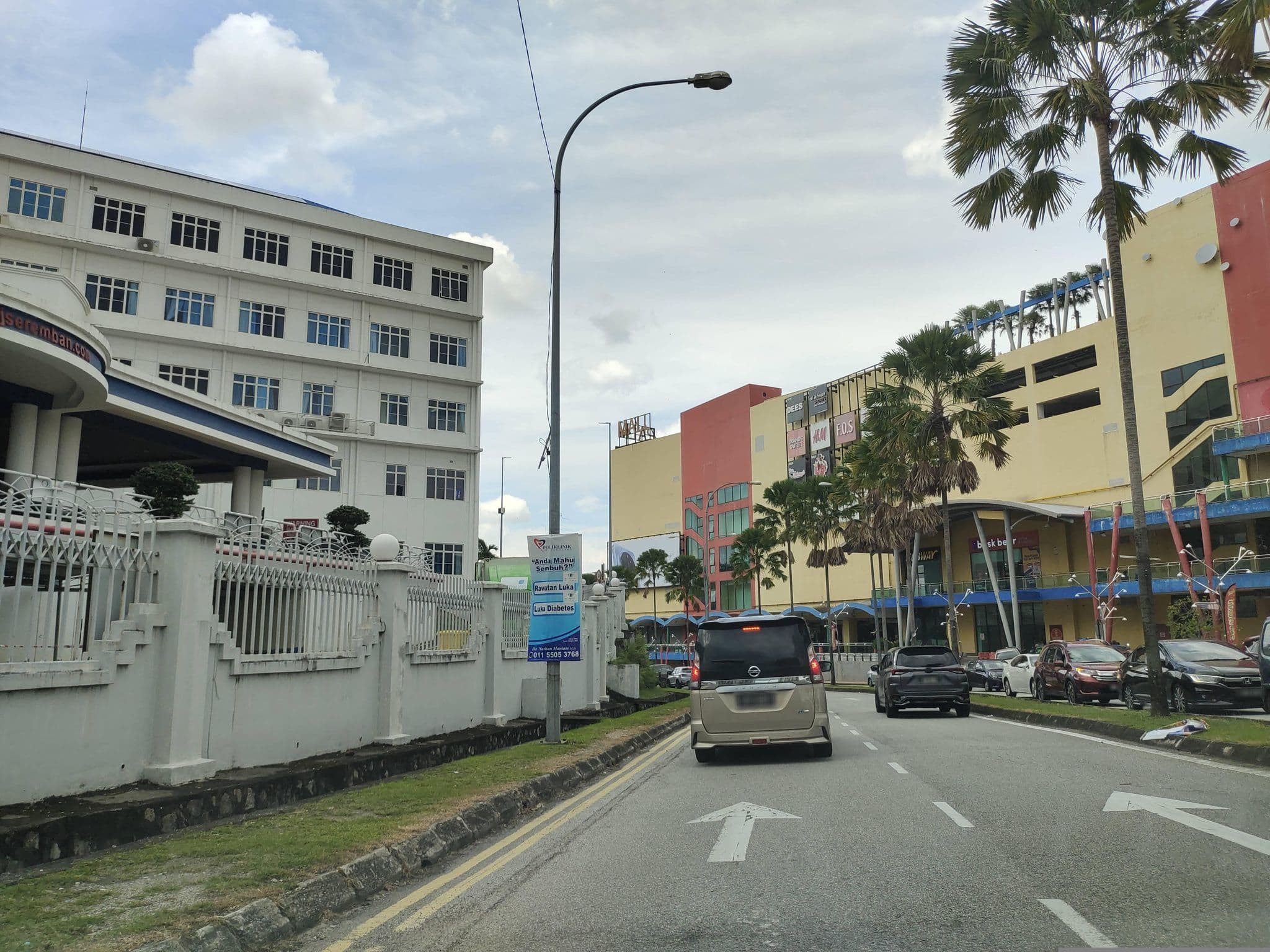 Street view near Hotel Lotus, Seremban — © zh9567 (CC BY-SA · Mapillary)