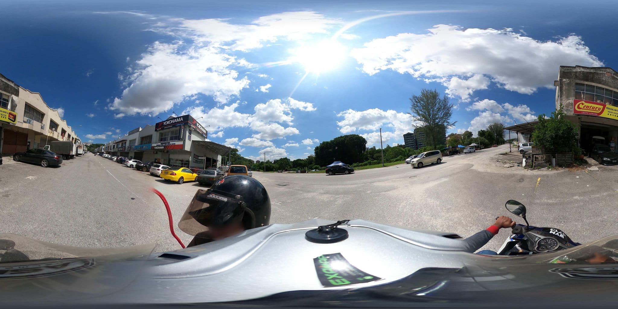 Street view near Hotel New Winner, Seri Kembangan — © ahlang2 (CC BY-SA · Mapillary)