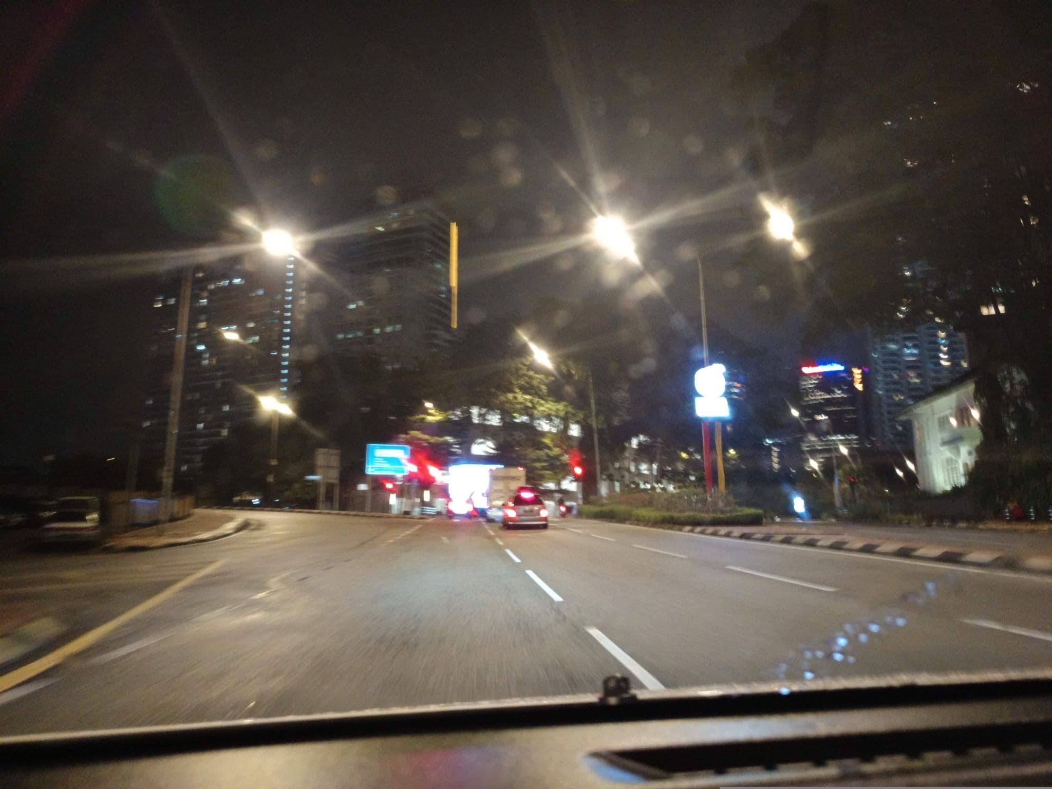 Street view near Old Wing Pool, Kuala Lumpur — © YikQin (CC BY-SA · Mapillary)
