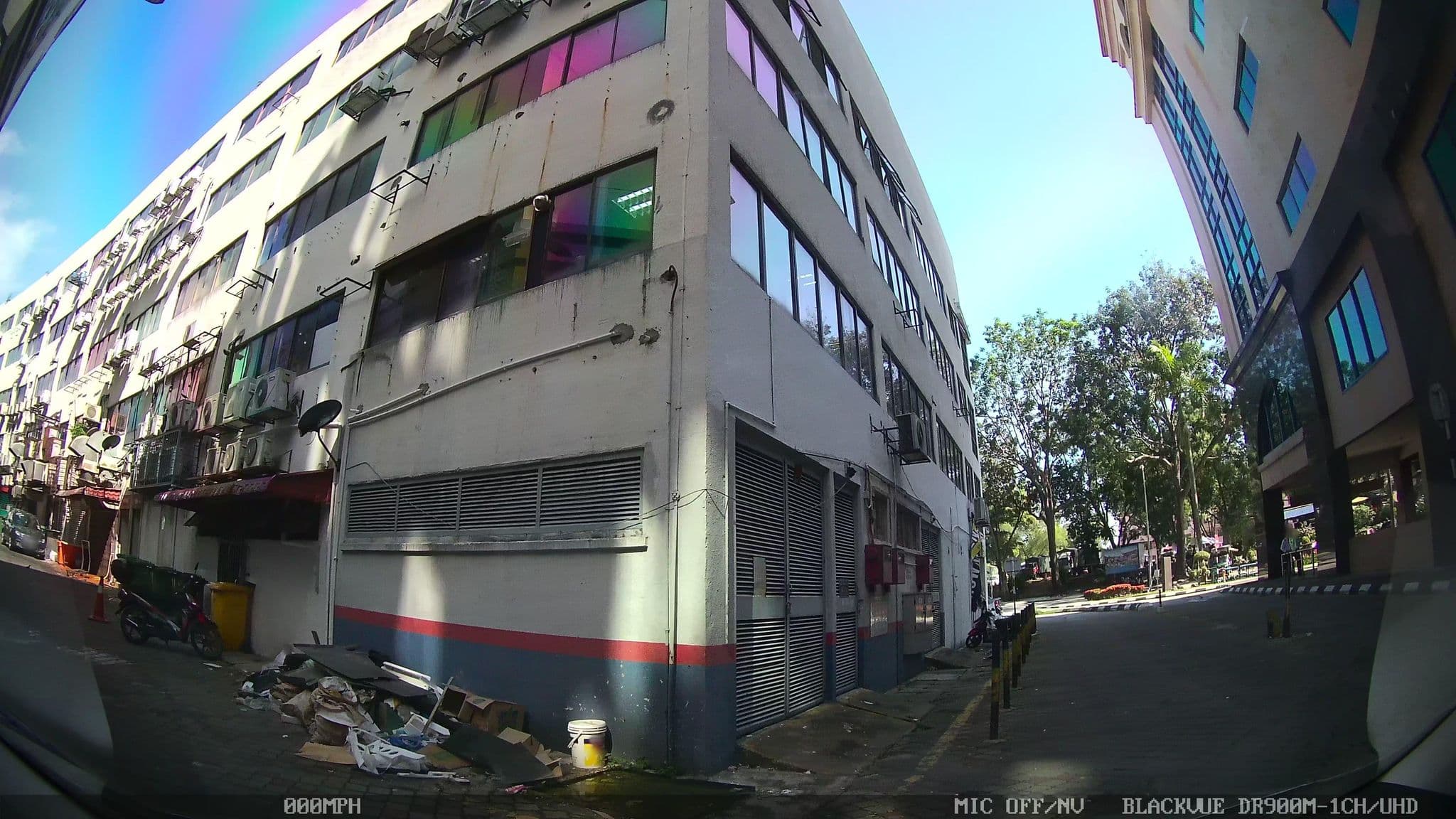 Street view near Lembah Azwen Resort, Bukit Damansara — © kaart_1 (CC BY-SA · Mapillary)