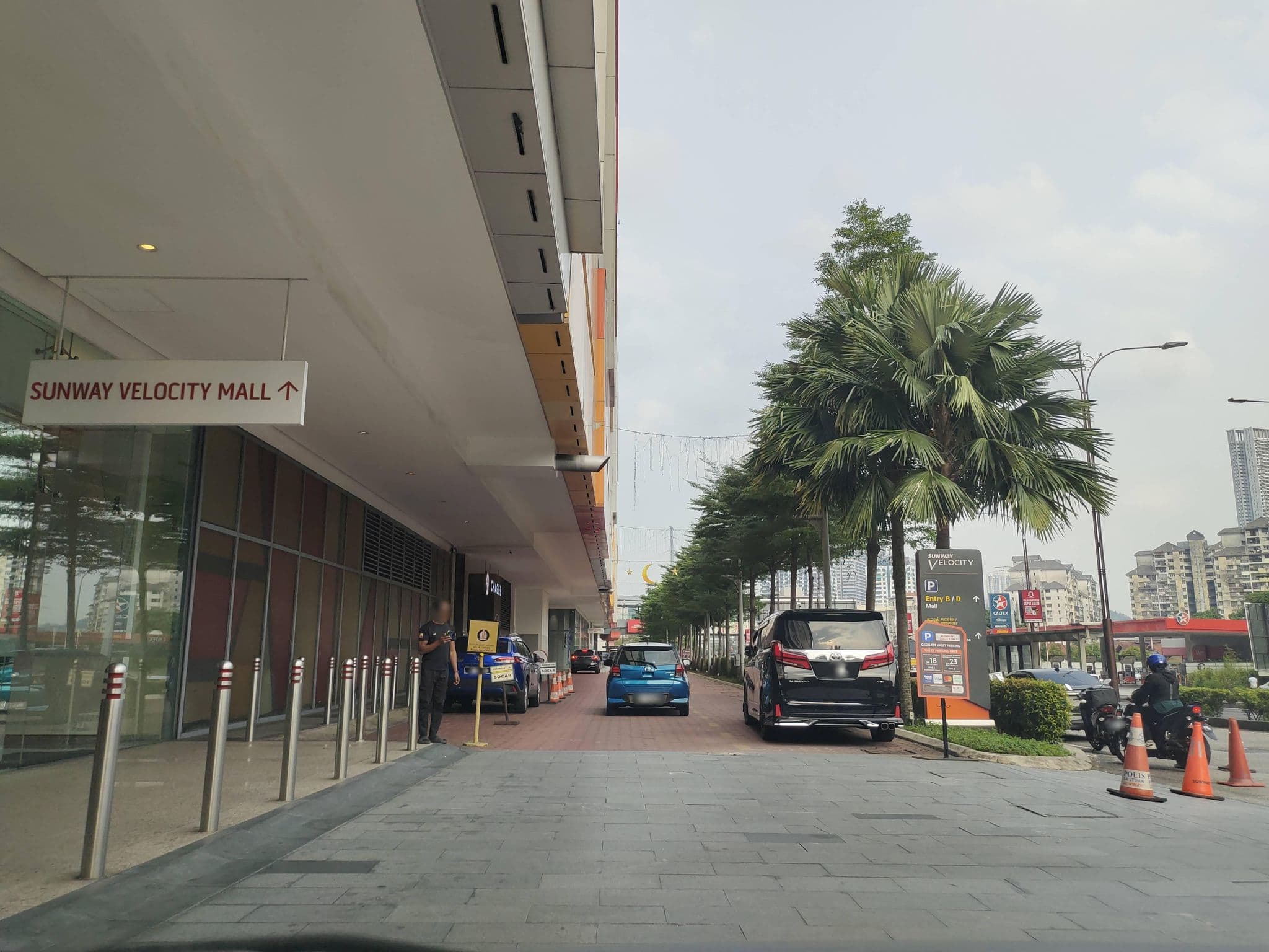 Street view near Sunway Velocity Hotel, Pudu — © zh9567 (CC BY-SA · Mapillary)