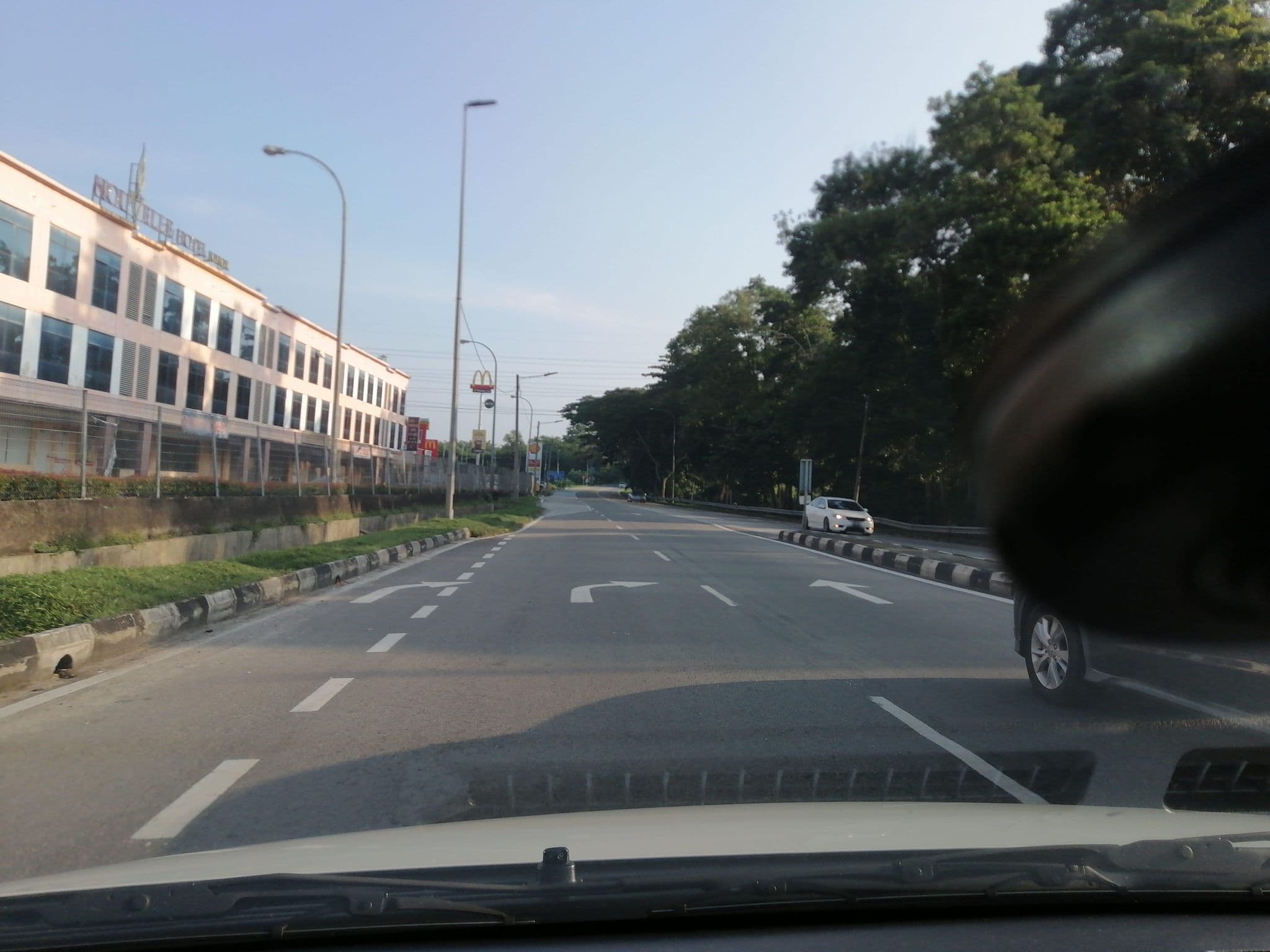 Street view near Nouvelle Hotel, Kulai — © YikQin (CC BY-SA · Mapillary)