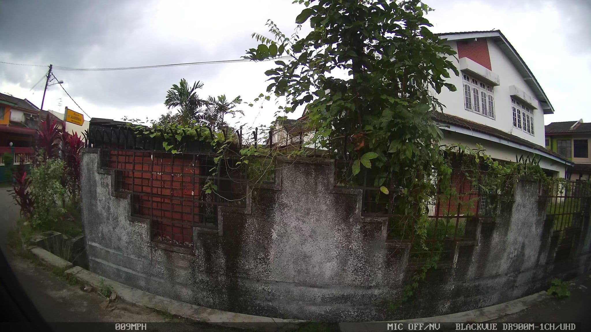 Street view near Hotel Suria Malaqa, Kampung Kangkar Teberau — © kaart_3 (CC BY-SA · Mapillary)